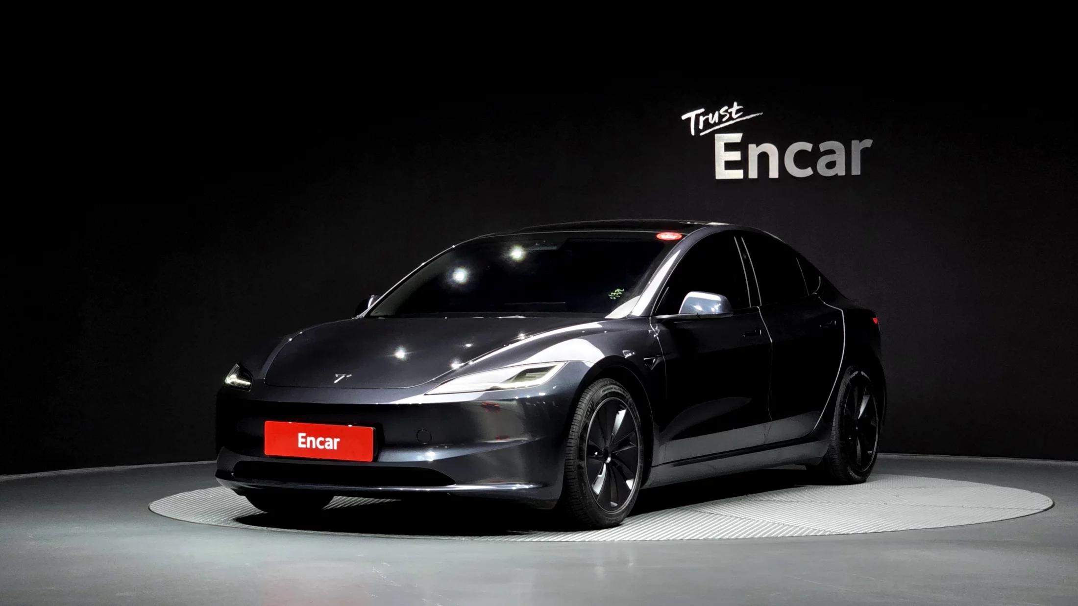 Tesla MODEL 3 RWD, электромобиль, 2025 г. 14797 км.