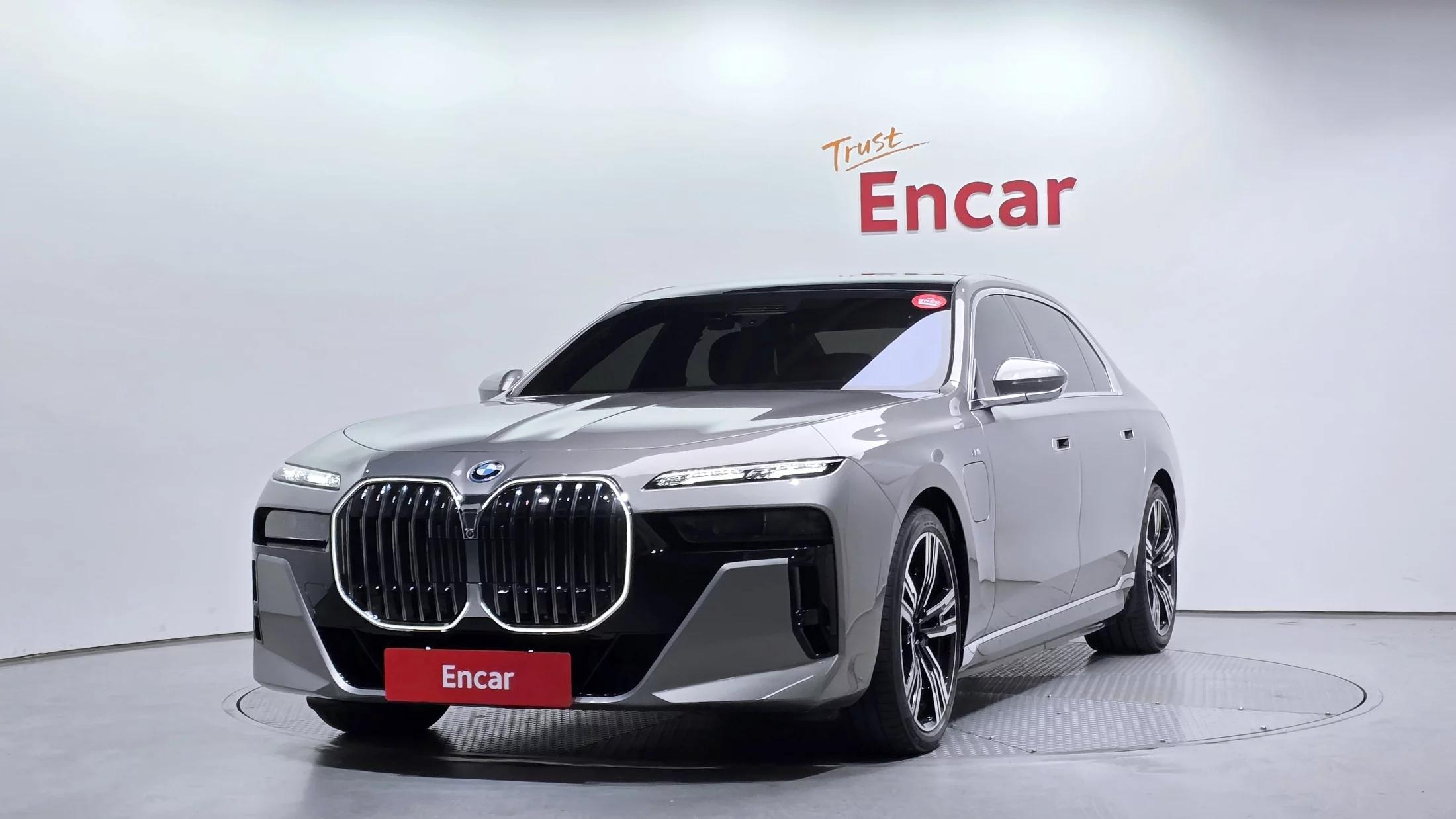 BMW 7-Series 750e xDrive M Sport, гибрид, 2024 г. 17832 км.