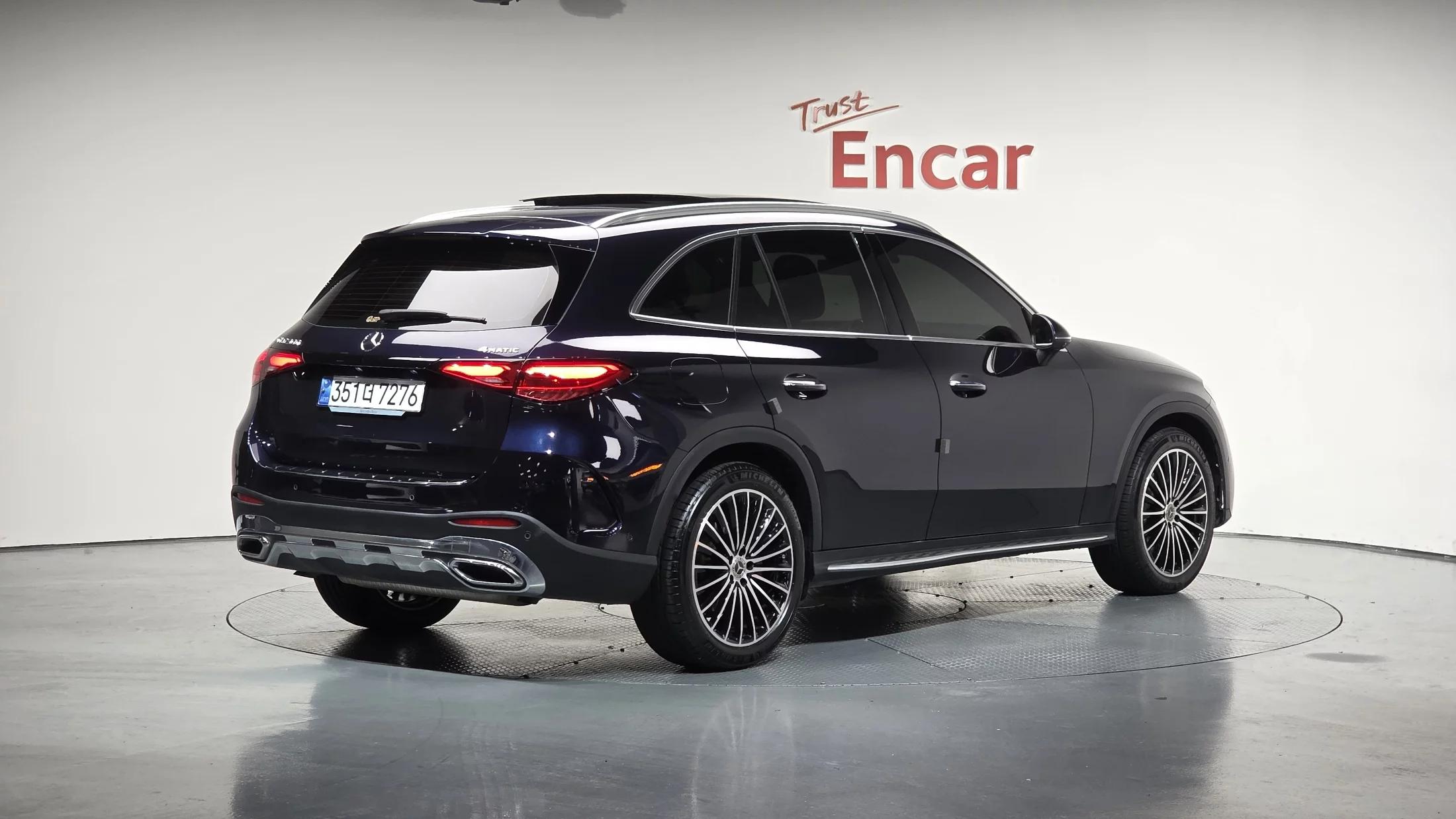 Mercedes-Benz GLC-Class GLC300 4MATIC AMG Line, 2023 г. 68624 км.