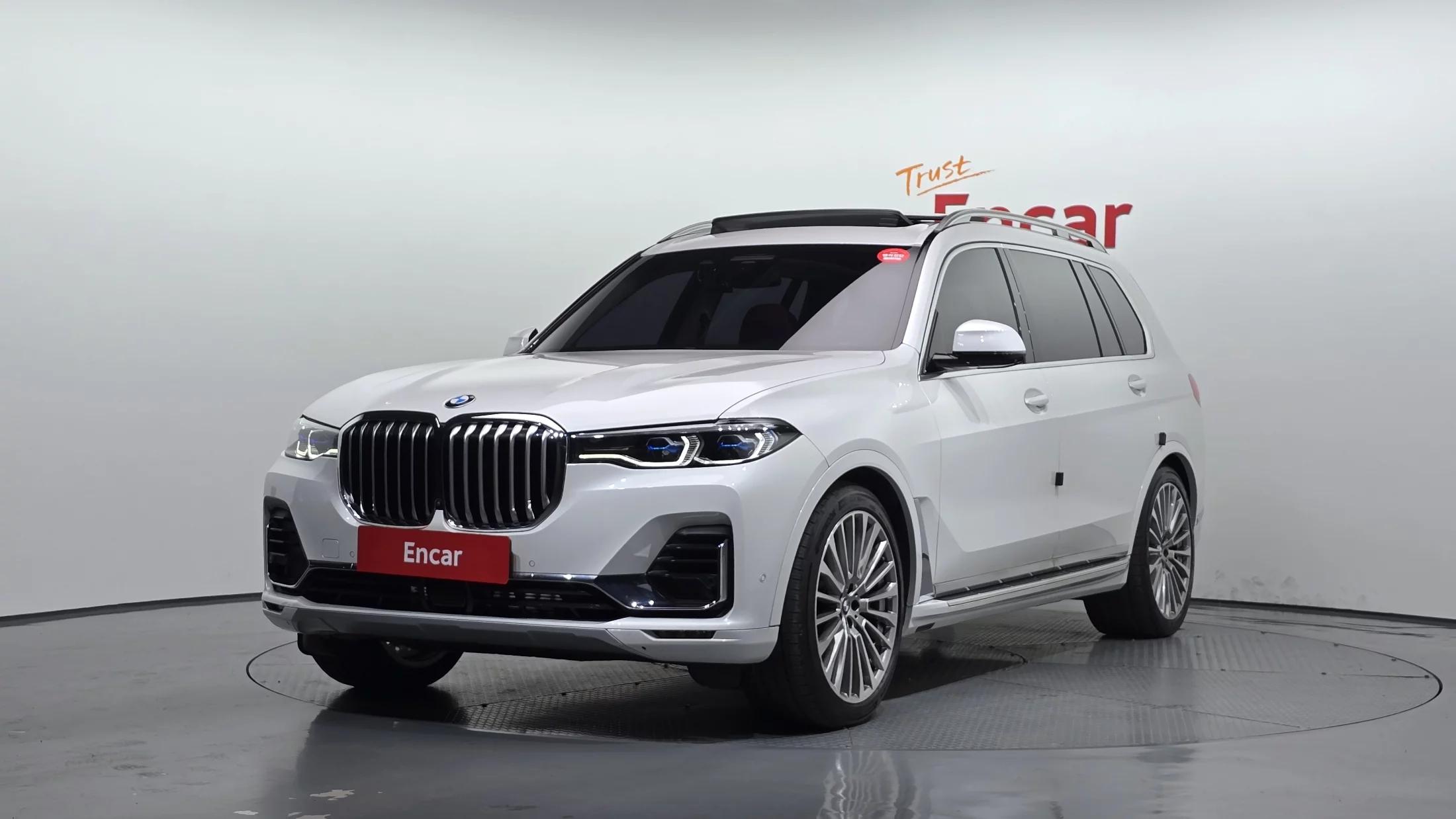 BMW X7 xDrive 40i Design Pure Excellence 6-Seater, 2022 г. 55303 км.
