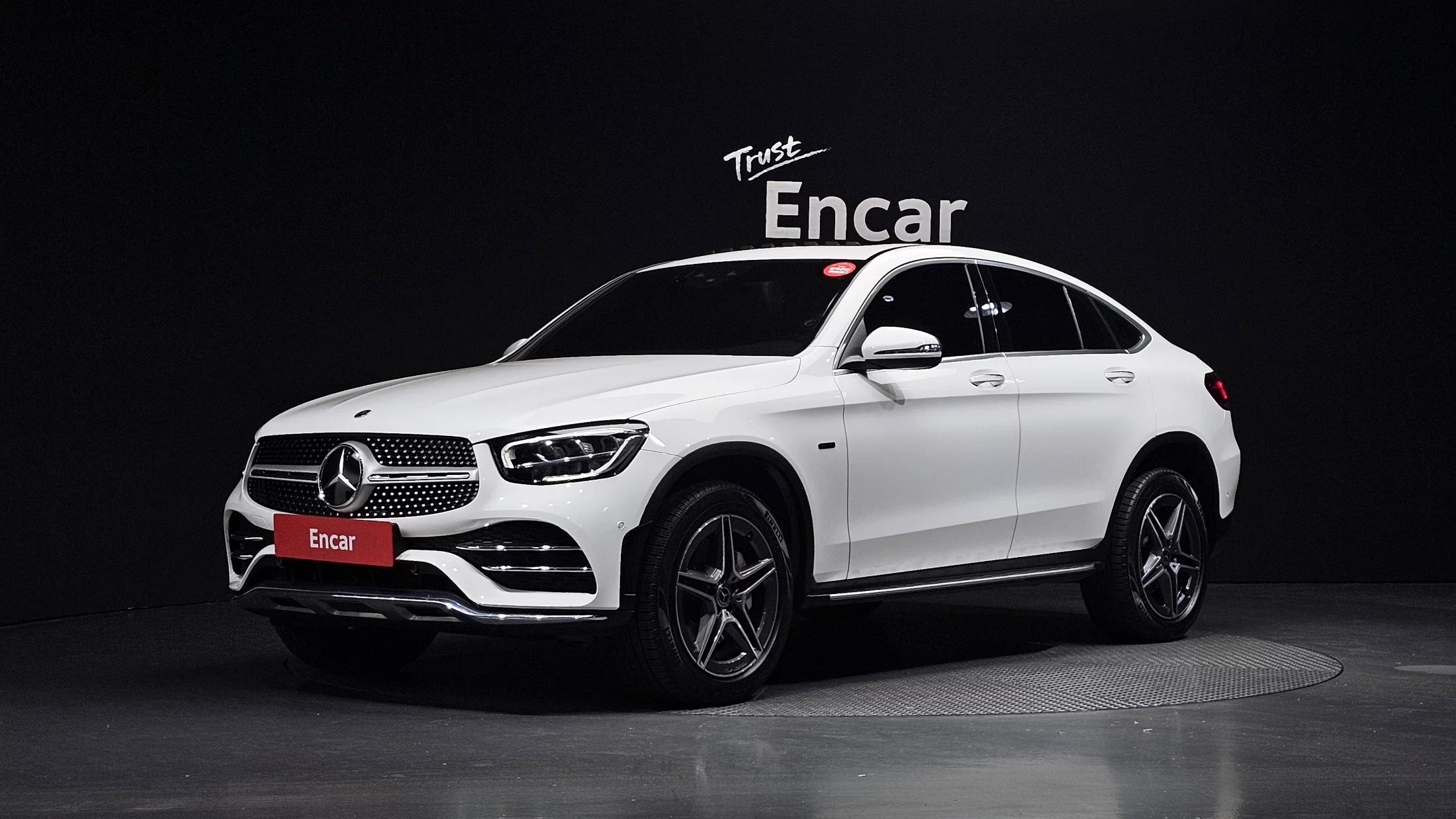 Mercedes-Benz GLC-Class GLC300e 4MATIC Coupe, гибрид, 2021 г. 58862 км.