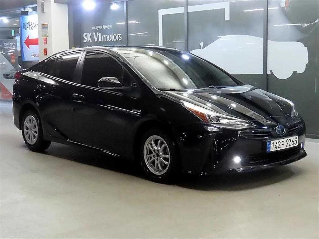 Toyota PRIUS 1.8, гибрид, 2022 г. 57257 км.