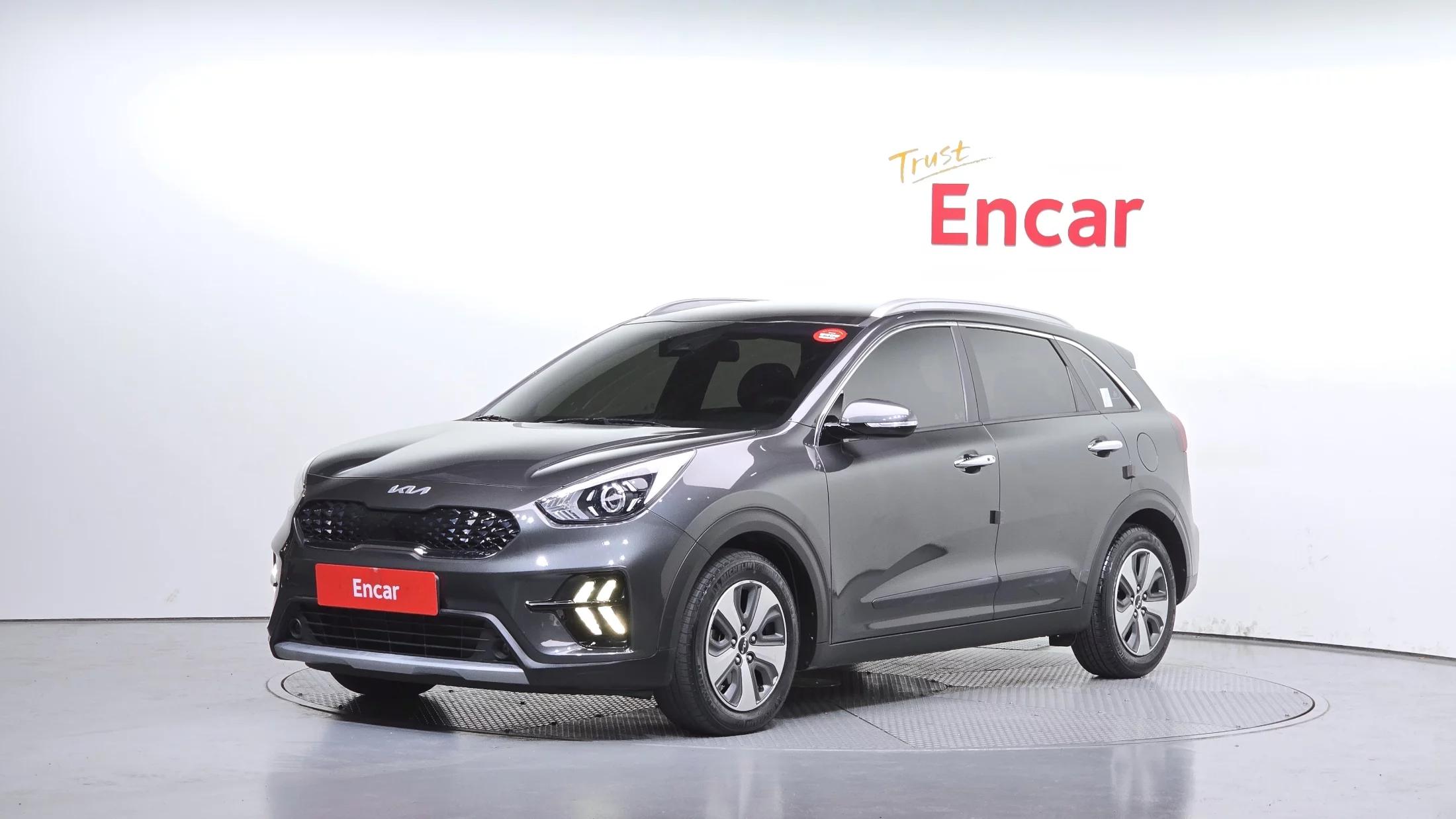 Kia Niro 1.6 HEV Trendy, гибрид, 2021 г. 64198 км.