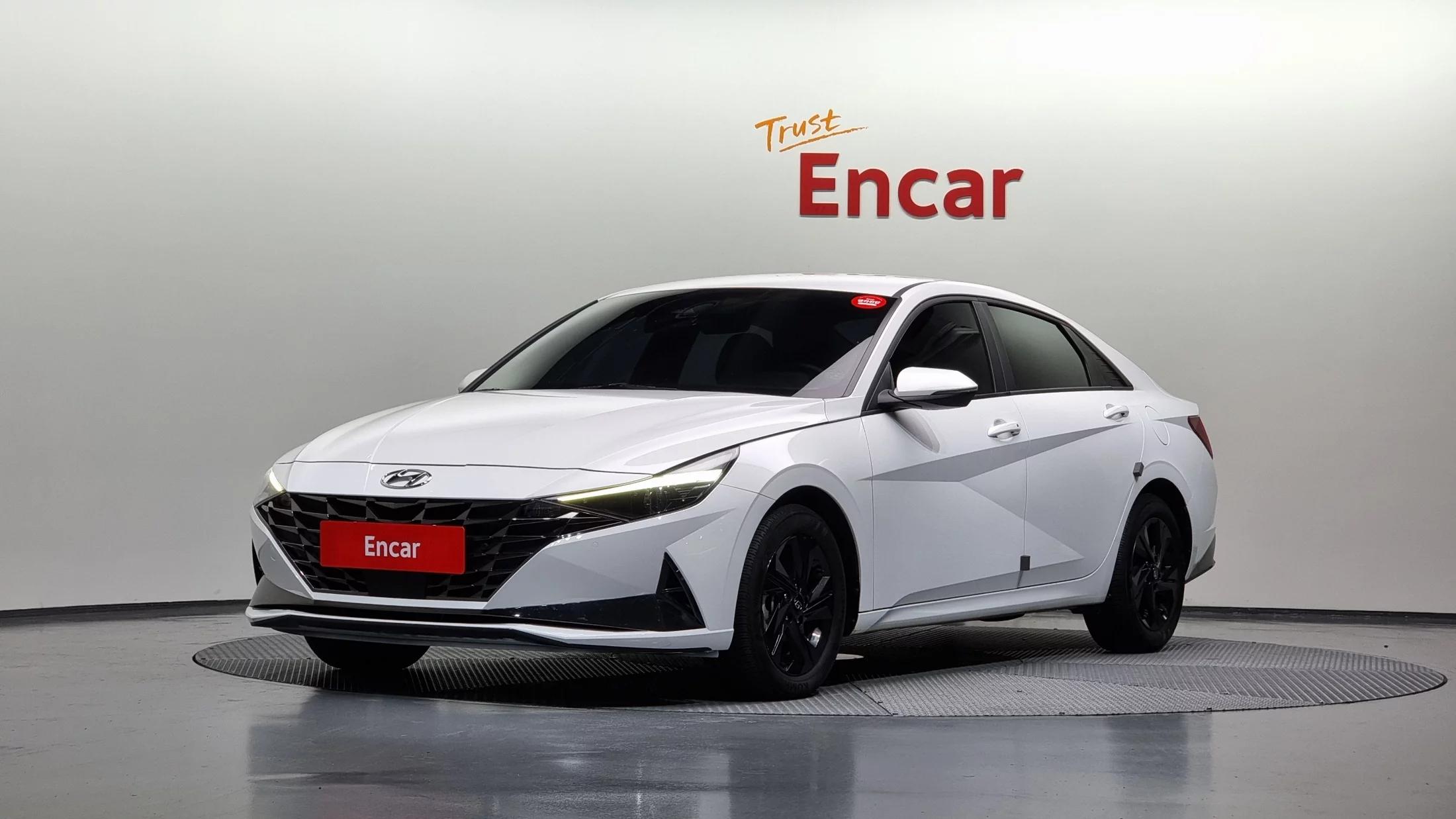 Hyundai AVANTE (Хендай Элантра) Modern, гибрид, 2023 г. 64830 км.