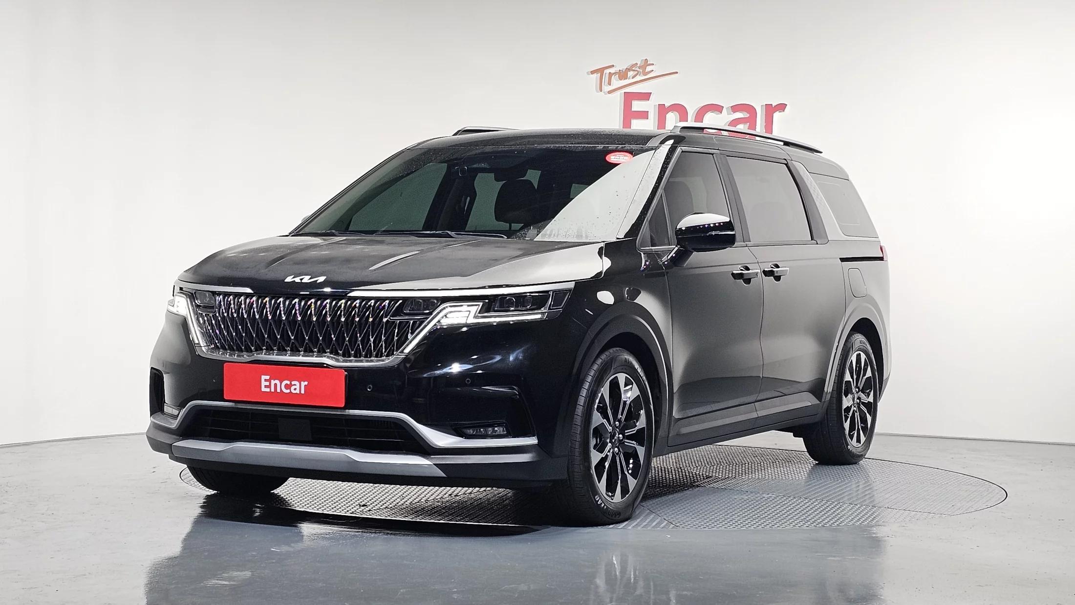 Kia Carnival 9-Seater Prestige, 2022 г. 38331 км.