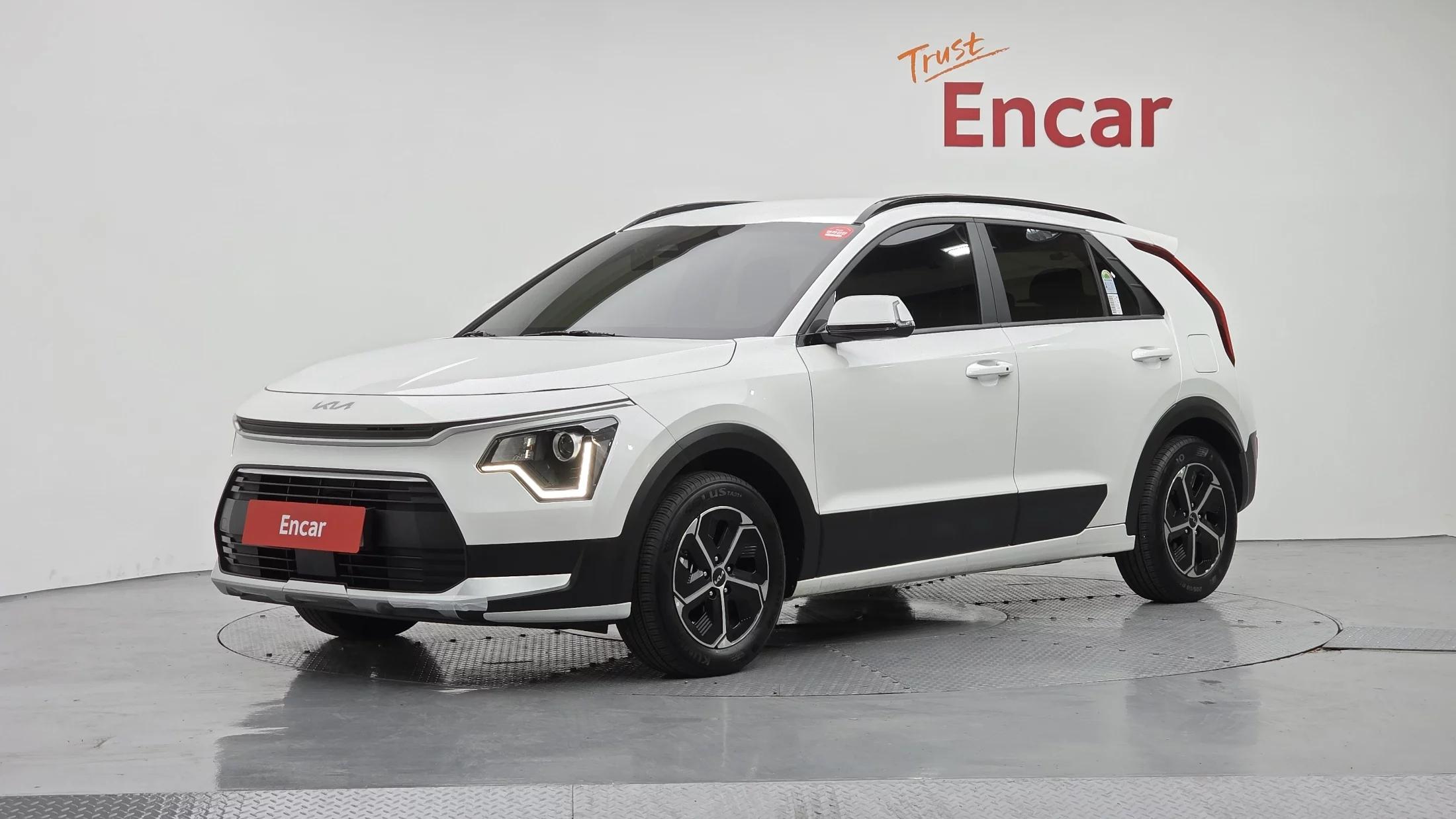 Kia Niro Prestige, гибрид, 2024 г. 19096 км.