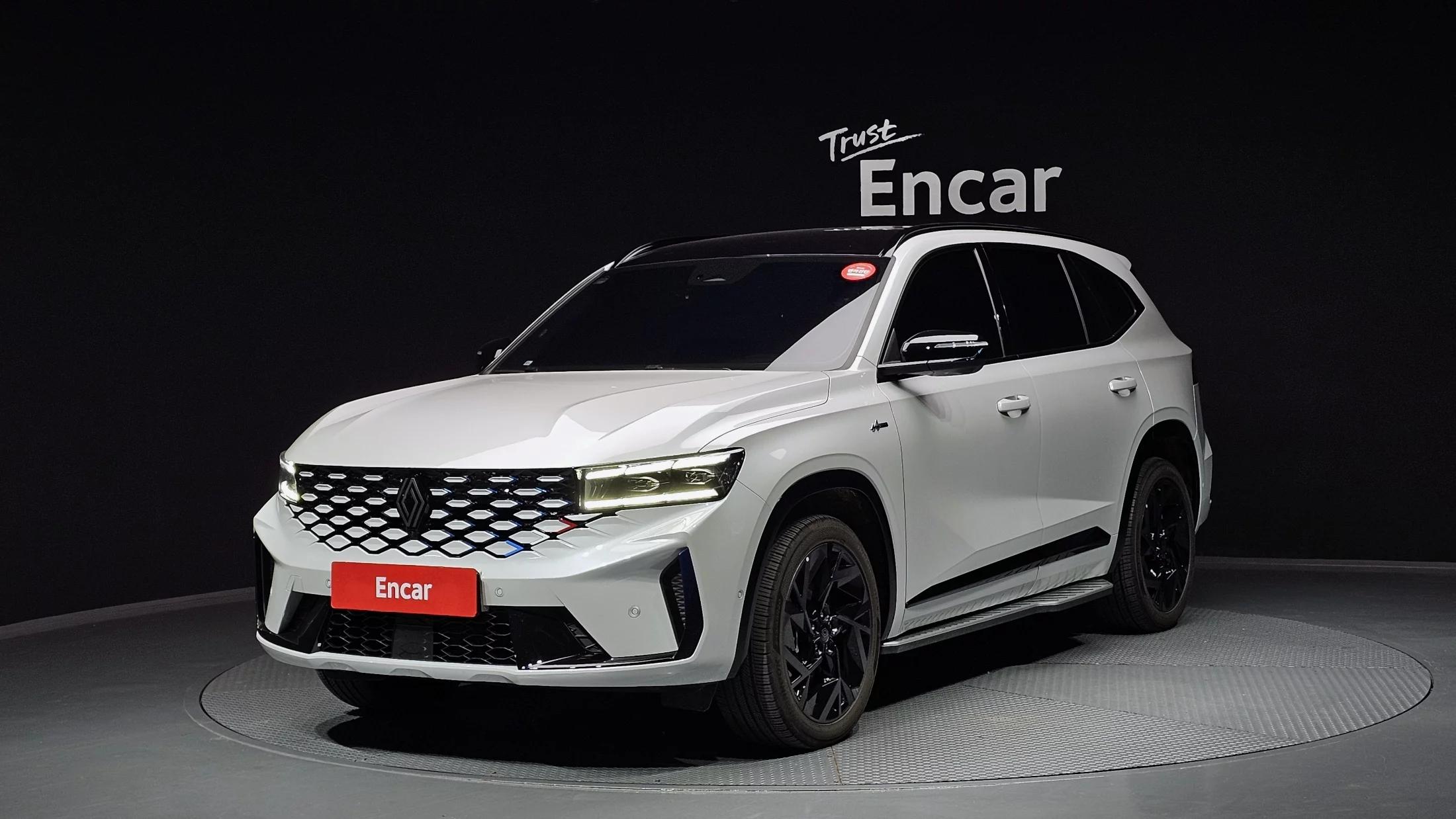 Renault Grand Koleos 1.5 E-TECH Esprit Alphine 2WD, гибрид, 2025 г. 10325 км.