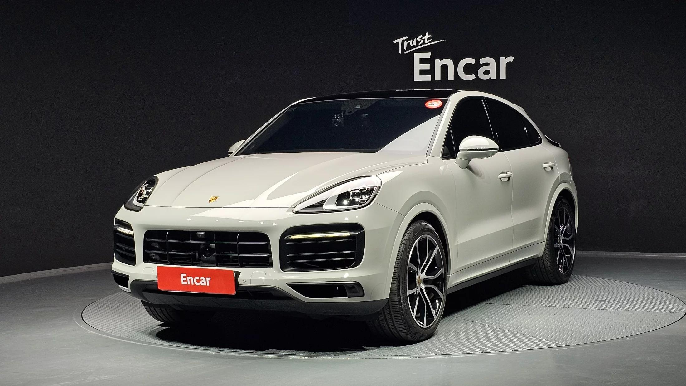 Porsche CAYENNE 3.0 Coupe, 2022 г. 40160 км.