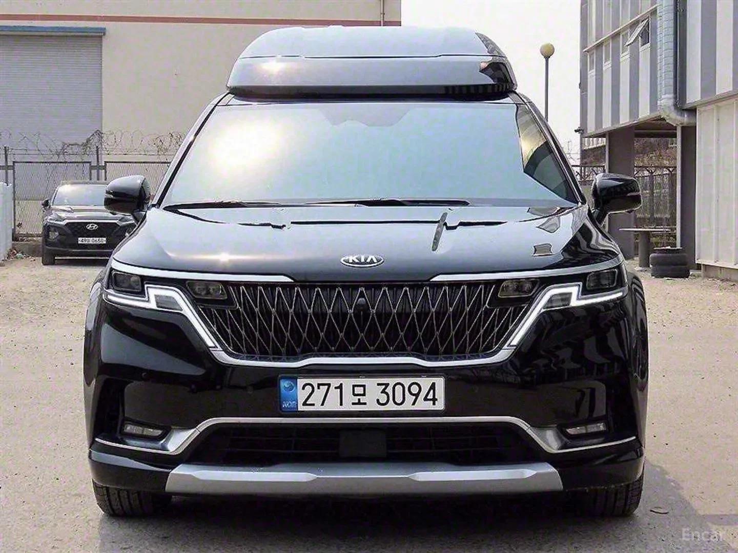 Kia Carnival Gasoline 9-Seater Hi-Limousine Signature, 2021 г. 30393 км.
