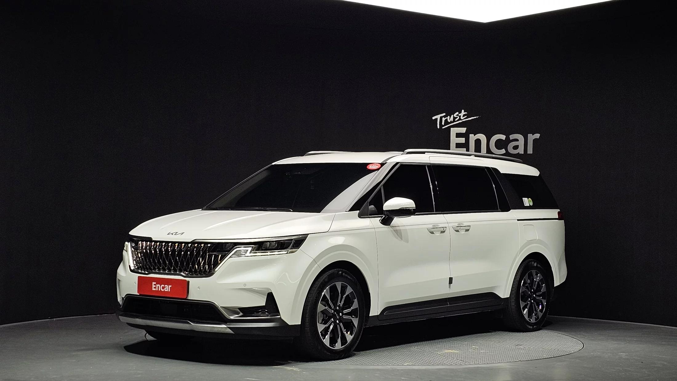 Kia Carnival Gasoline 7-Seater Signature, 2022 г. 34408 км.