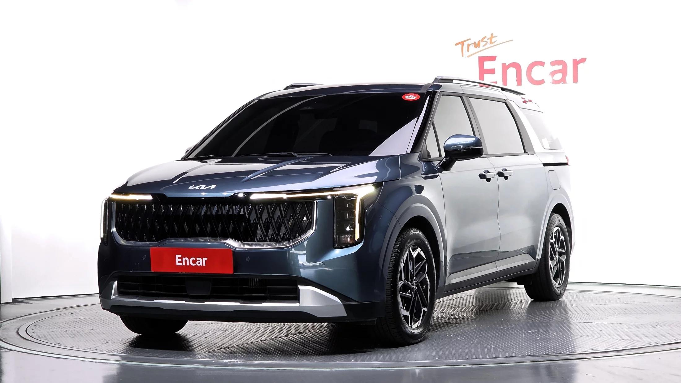 Kia Carnival 9-Seater Prestige, 2024 г. 49183 км.
