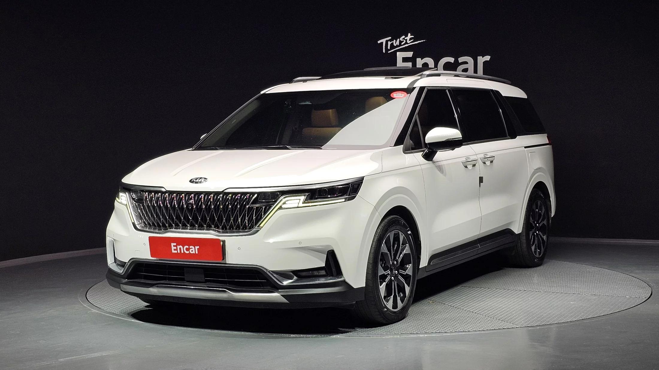 Kia Carnival 9-Seater Signature, 2021 г. 162208 км.