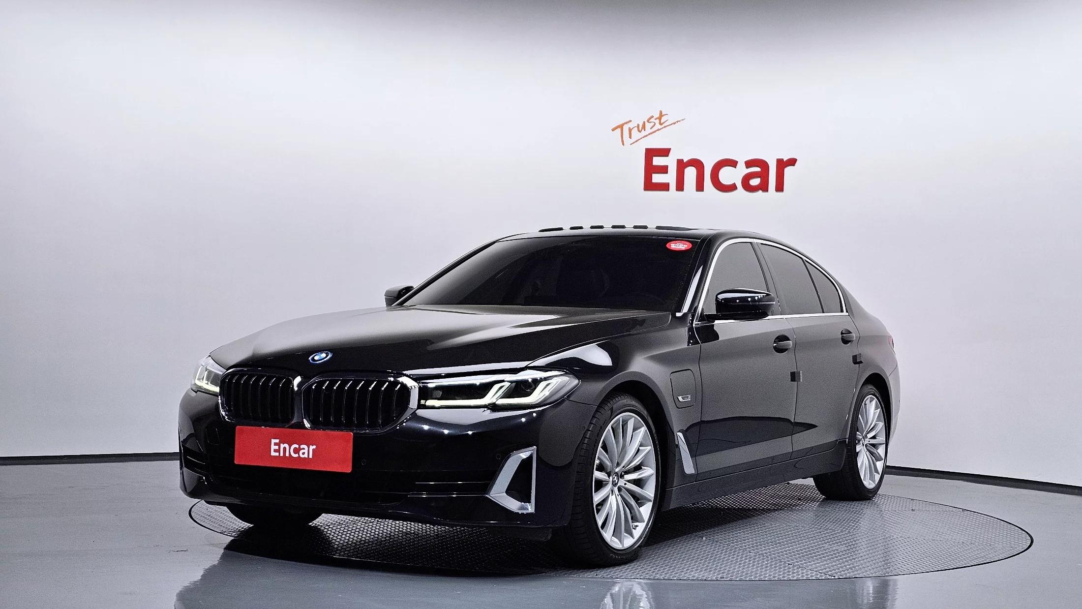 BMW 5-Series 530e Luxury, гибрид, 2022 г. 68057 км.