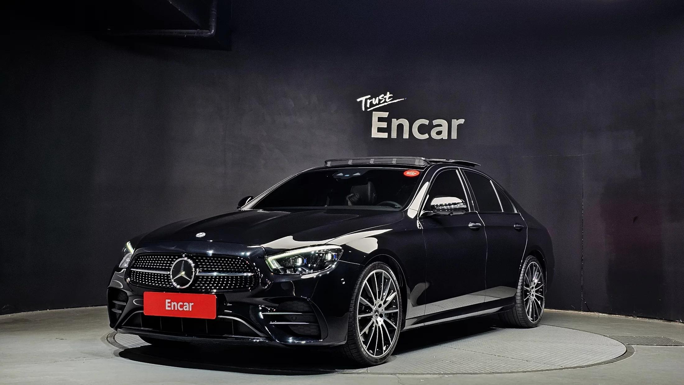 Mercedes-Benz E-Class E350 4MATIC AMG Line, 2023 г. 28608 км.