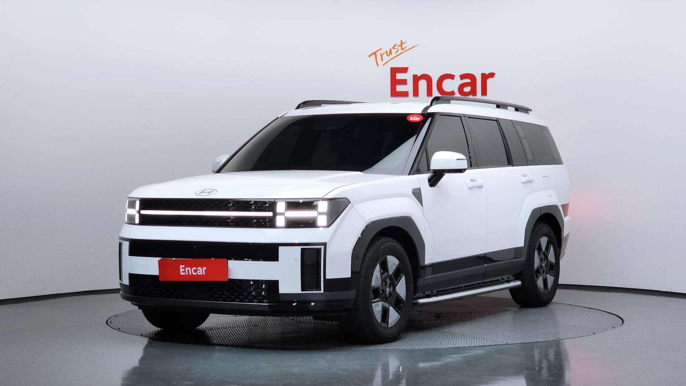 Hyundai Santa Fe HEV 1.6 2WD Calligraphy, гибрид, 2023 г. 25014 км.