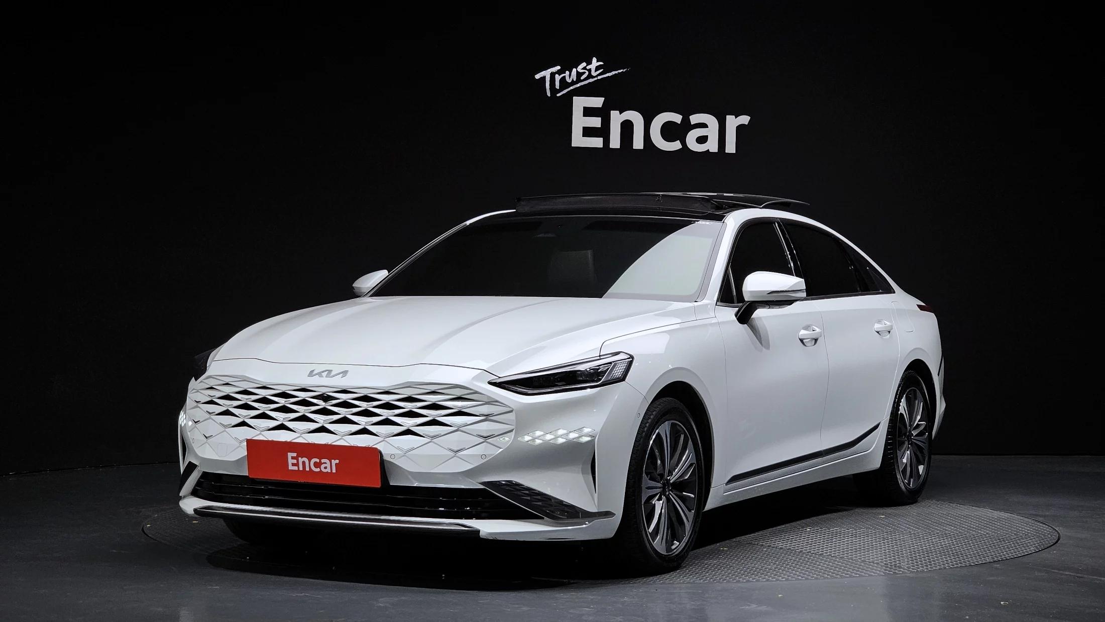 Kia K8 Signature, гибрид, 2022 г. 72995 км.