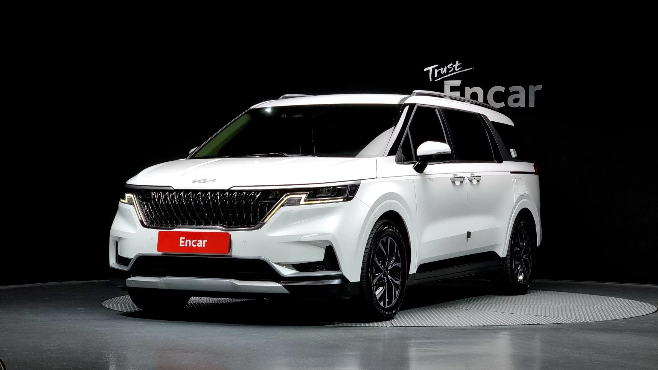 Kia Carnival 9-Seater Prestige, 2022 г. 90018 км.