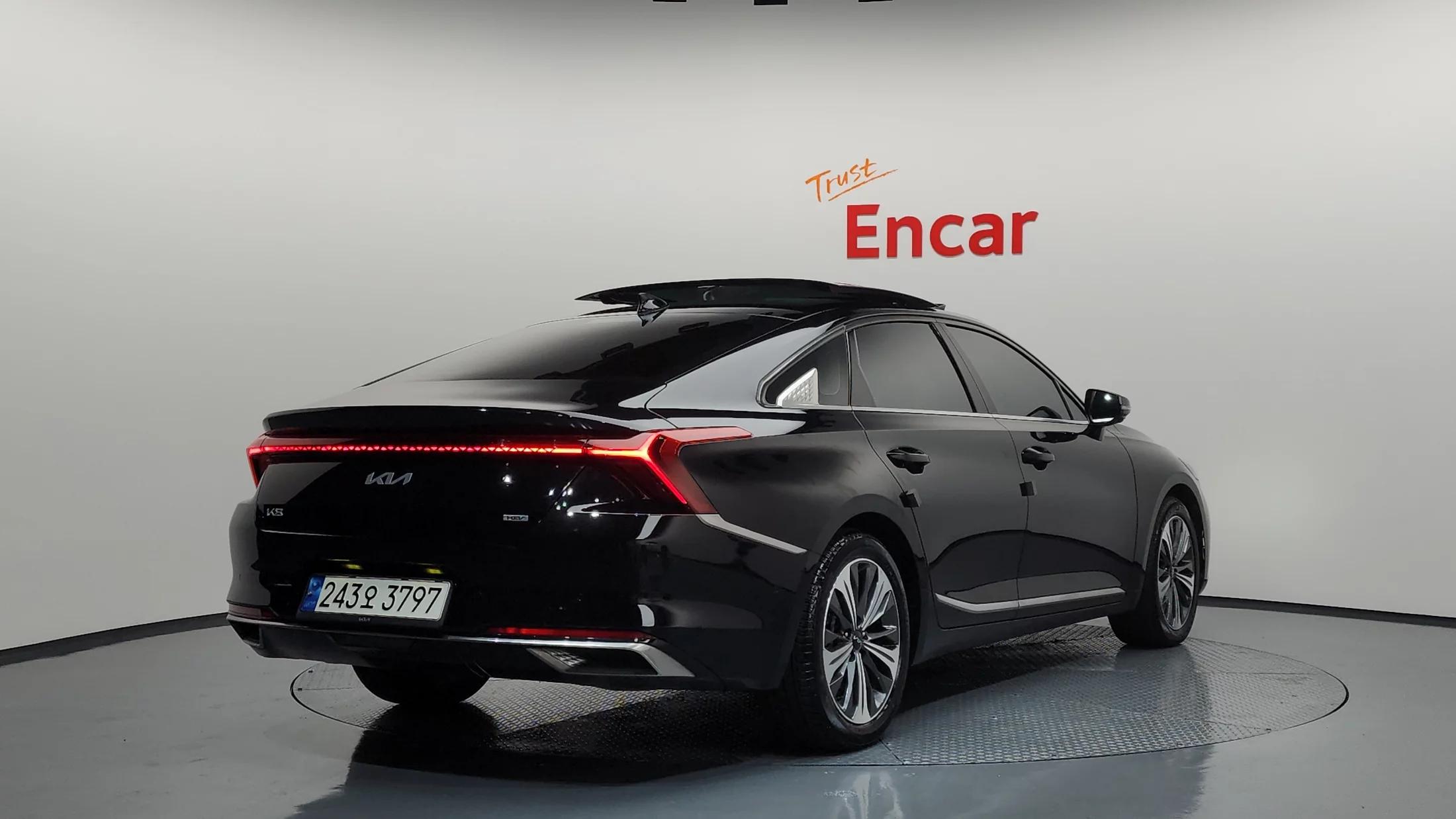 Kia K8 Signature, гибрид, 2022 г. 27142 км.