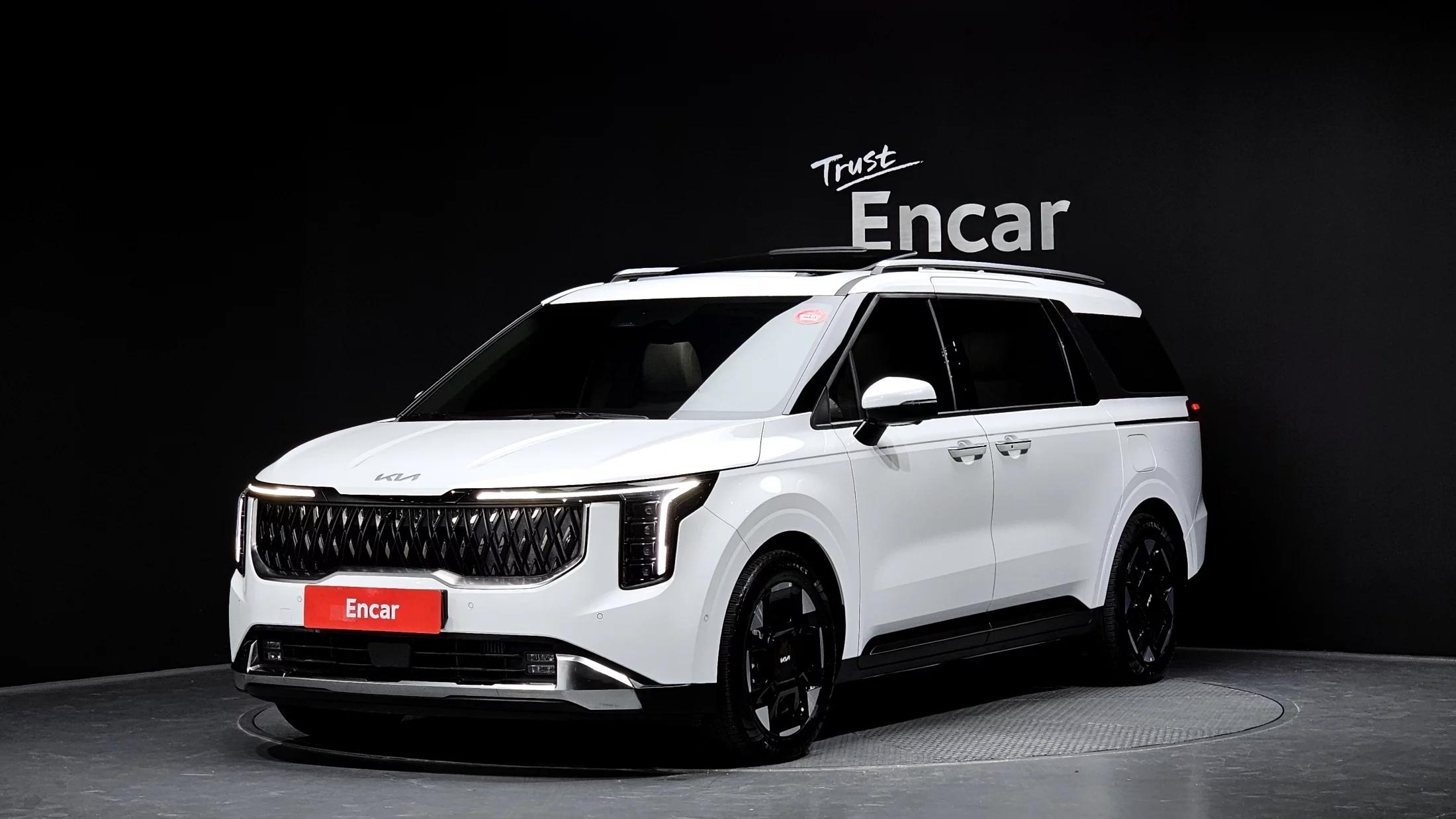 Kia Carnival 7-Seater Signature, 2024 г. 18203 км.