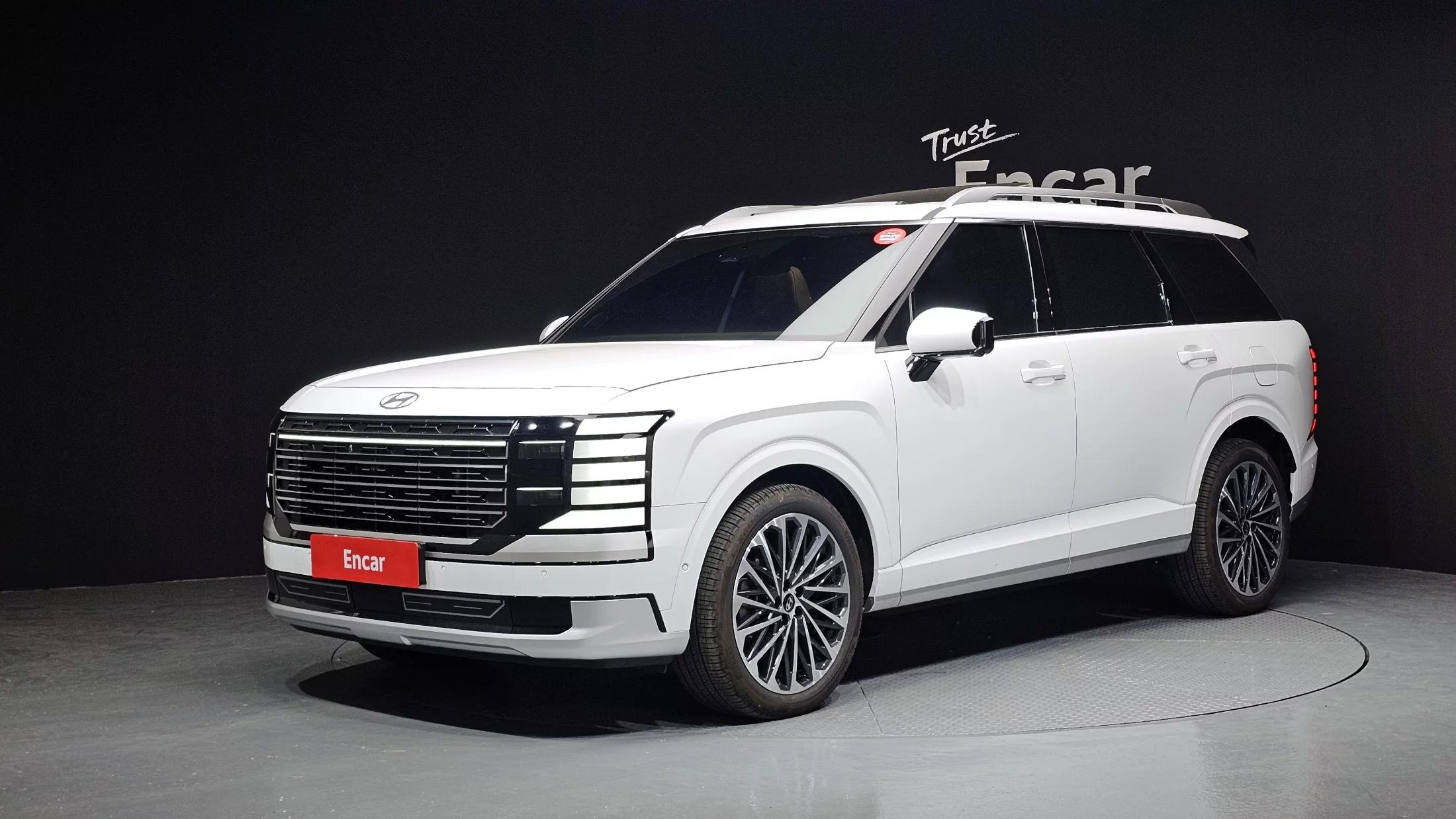 Hyundai Palisade HEV 2.5T 4WD 9-Seater Calligraphy, гибрид, 2025 г. 5471 км.
