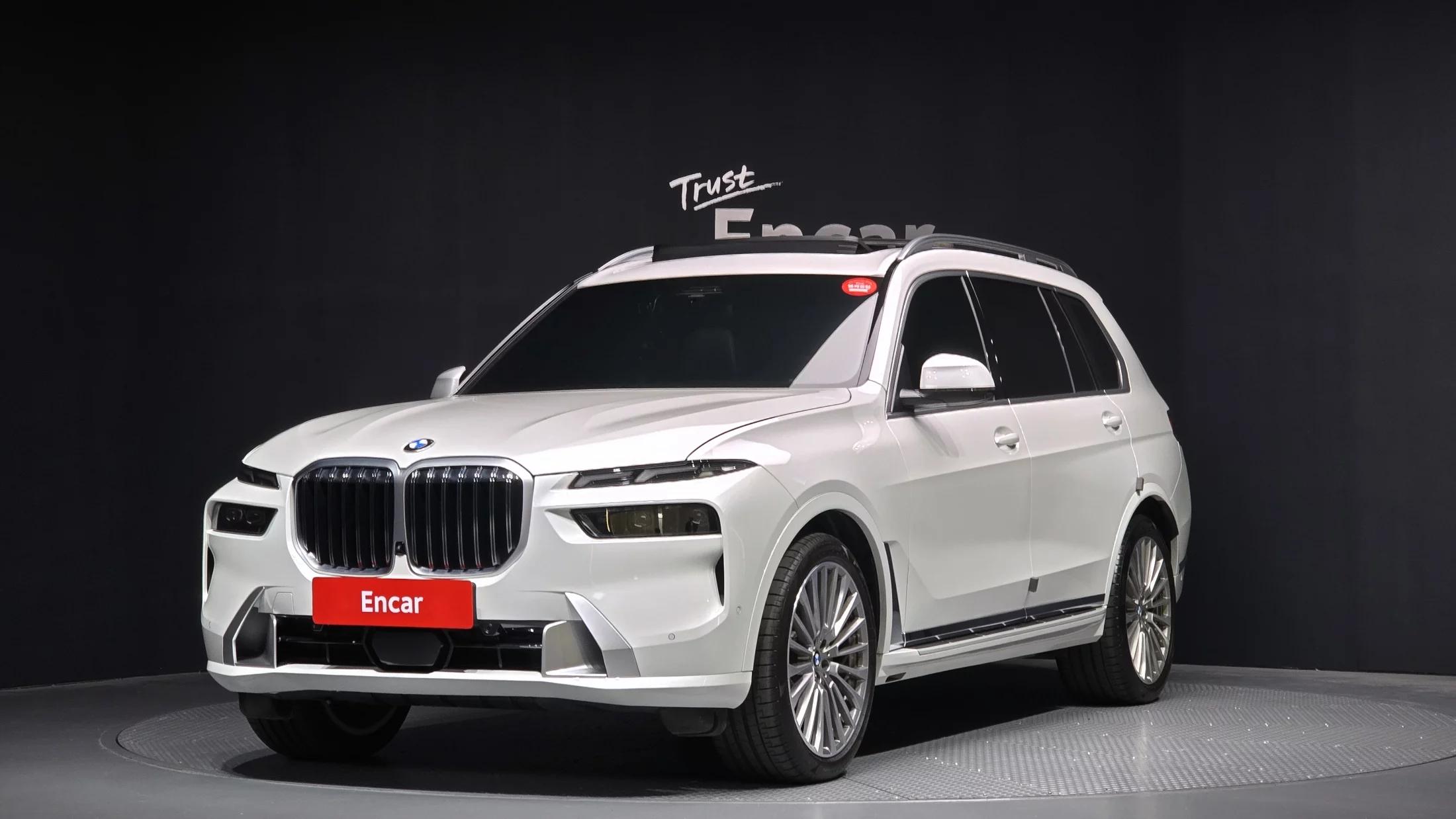 BMW X7 xDrive 40i Design Pure Excellence 7-Seater, 2025 г. 9820 км.