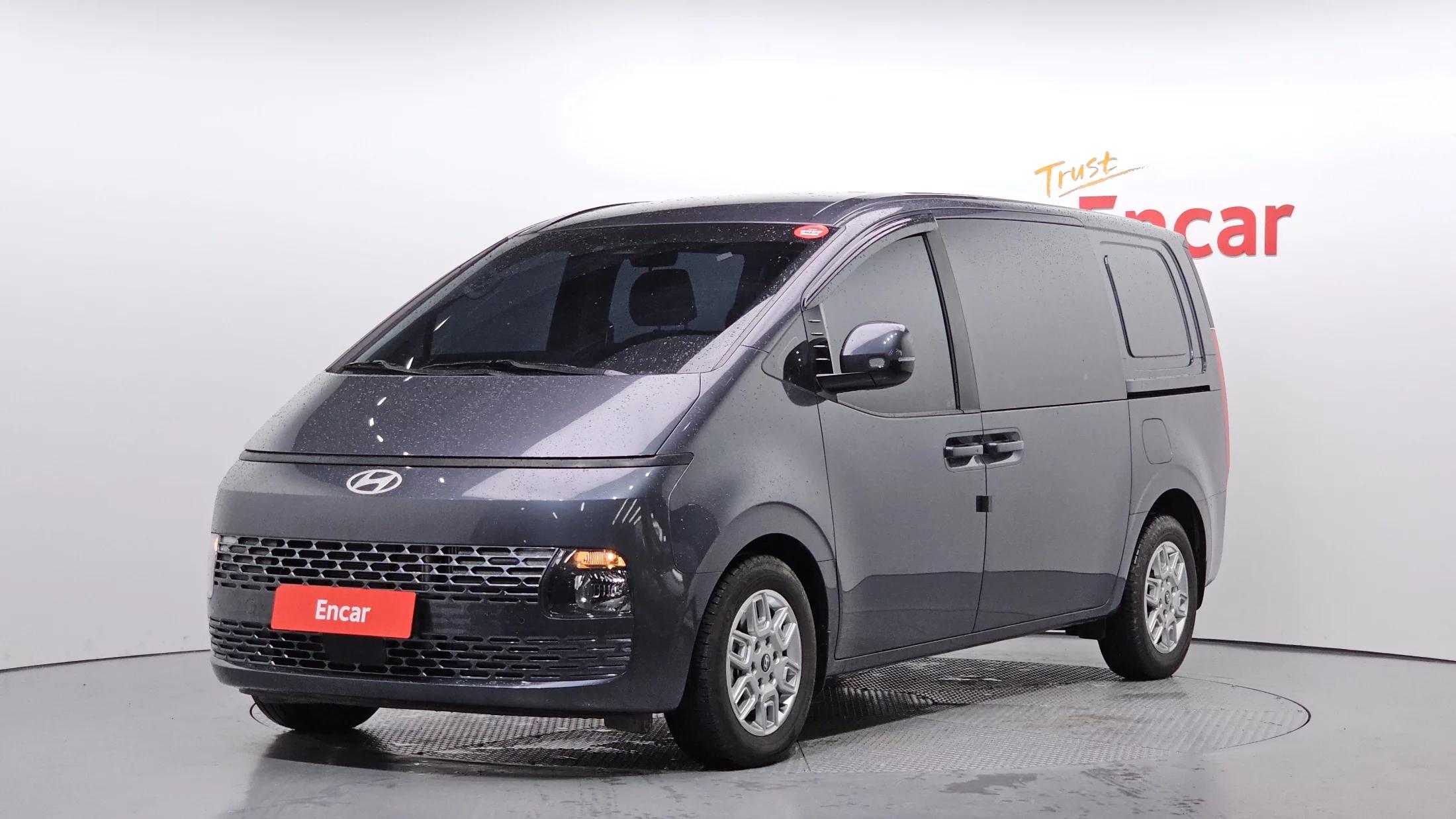 Hyundai Staria Cargo 5-Seater Modern, 2024 г. 7780 км.