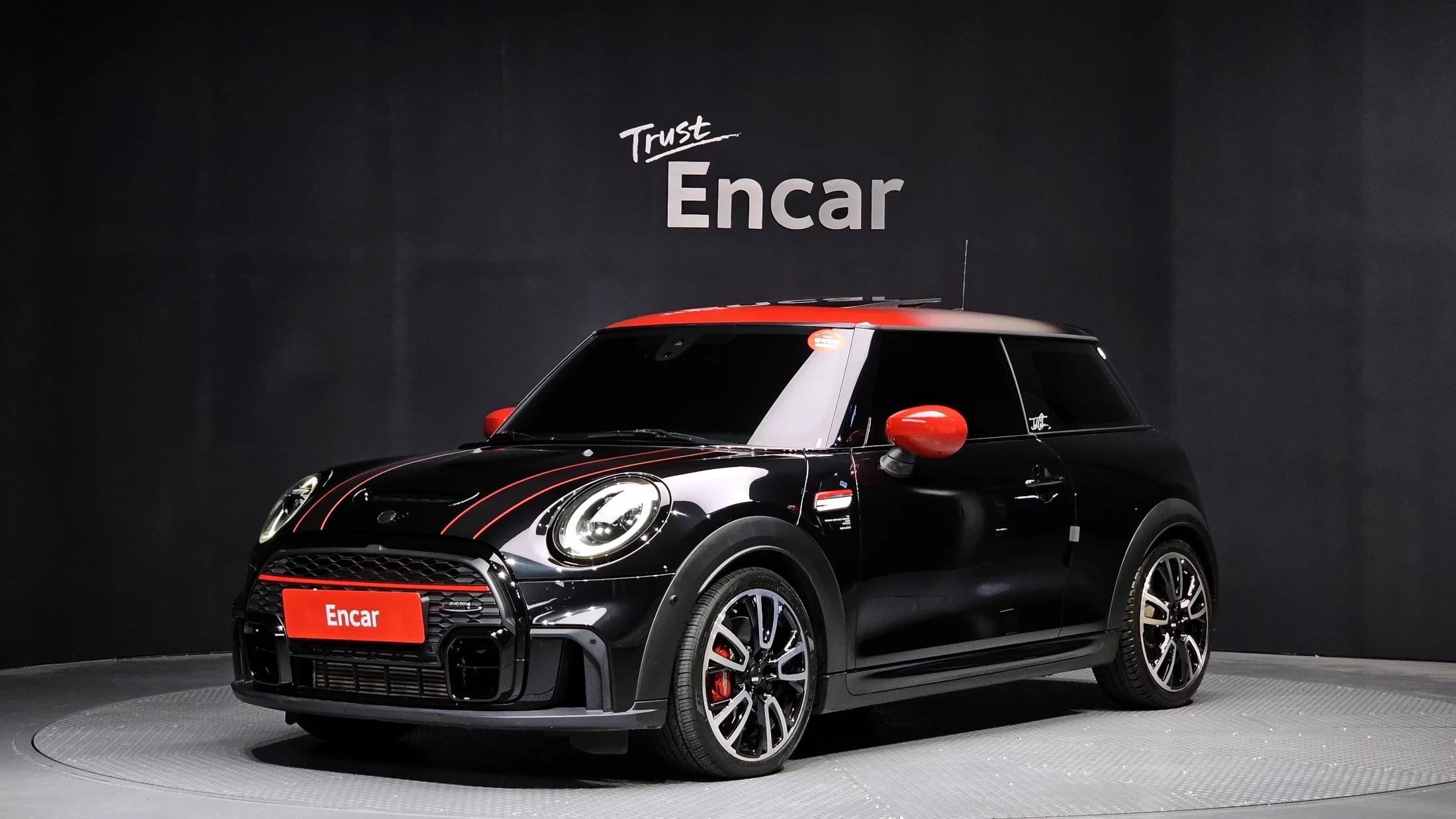 MINI Cooper JCW Pat Moss Edition 3rd, 2023 г. 39375 км.