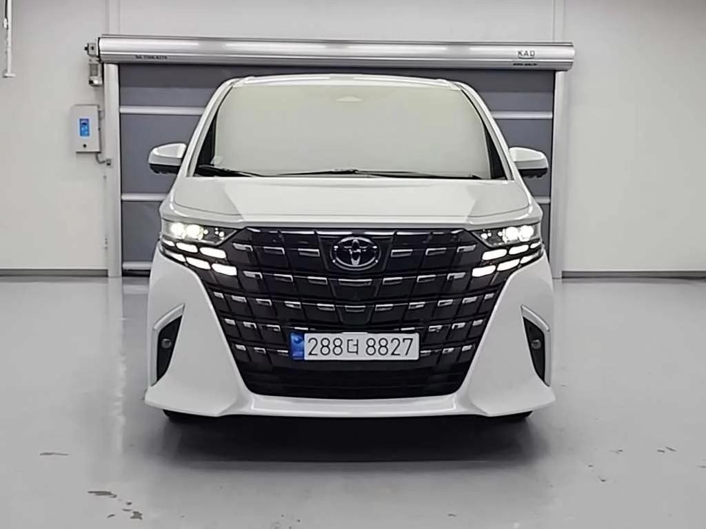 Toyota ALPHARD AWD, гибрид, 2024 г. 8496 км.