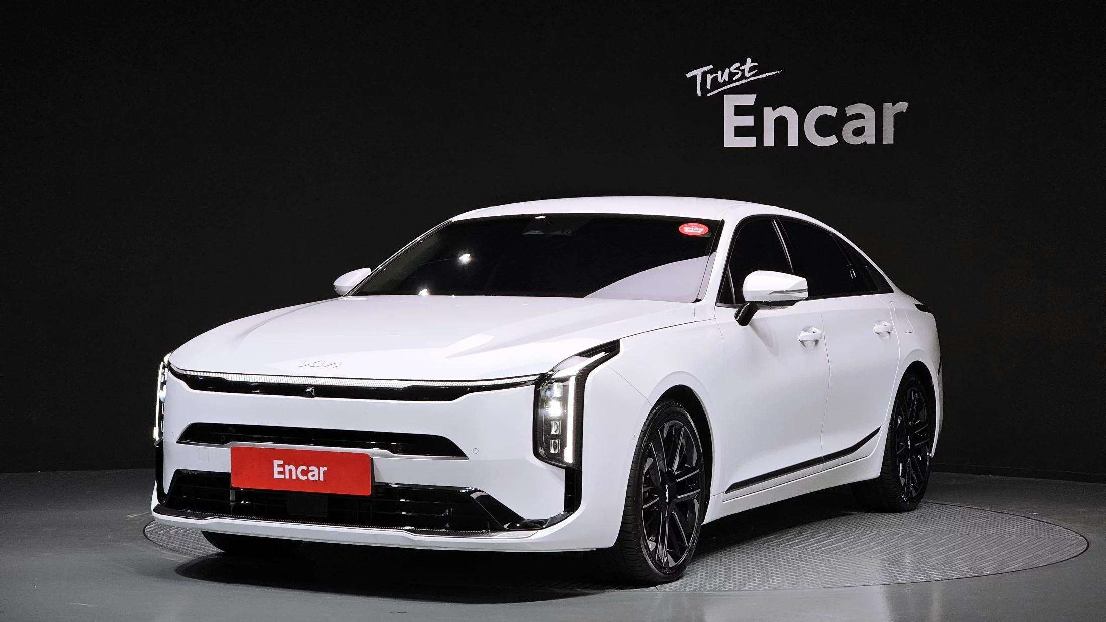 Kia K8 Signature, гибрид, 2025 г. 2652 км.