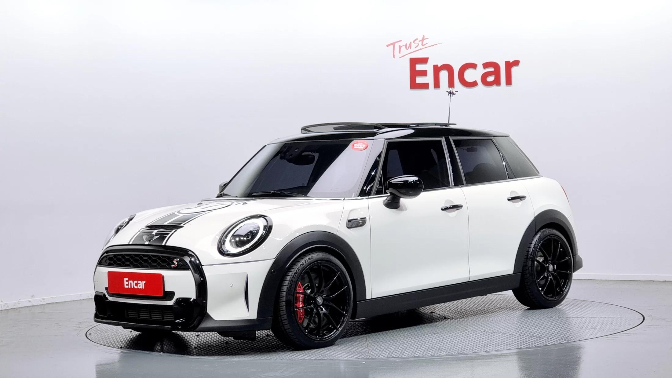 MINI Cooper 5Door Classic Third Generation, 2022 г. 29368 км.