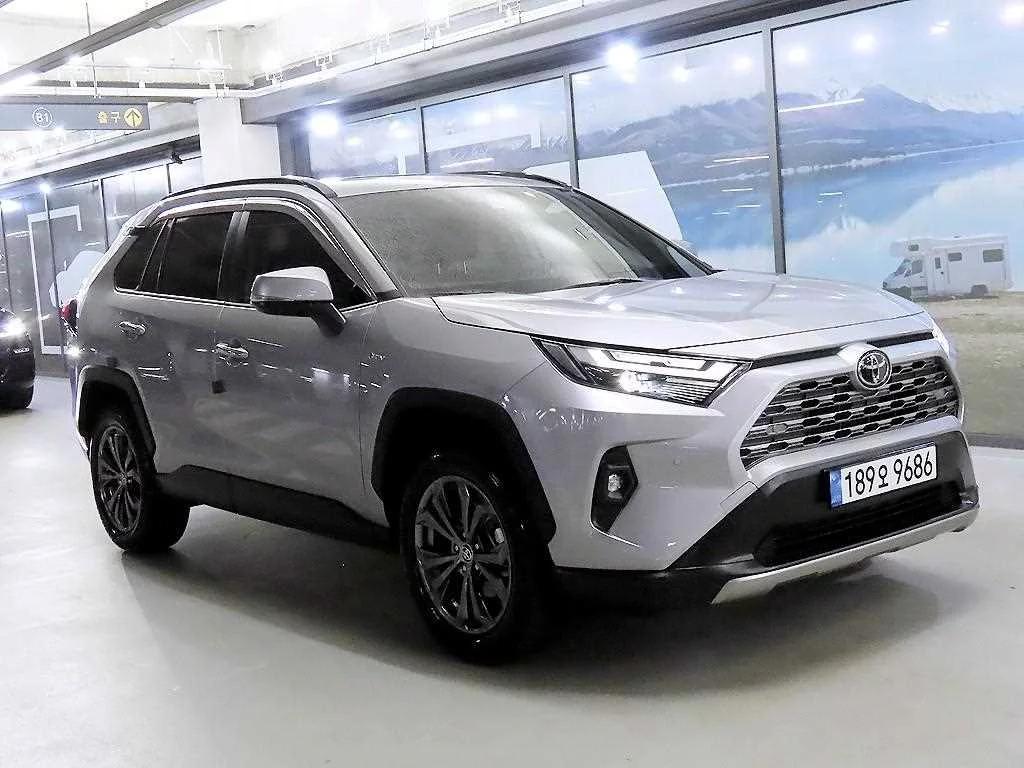 Toyota RAV4 2,5 4WD Hybrid LTD, гибрид, 2025 г. 12515 км.