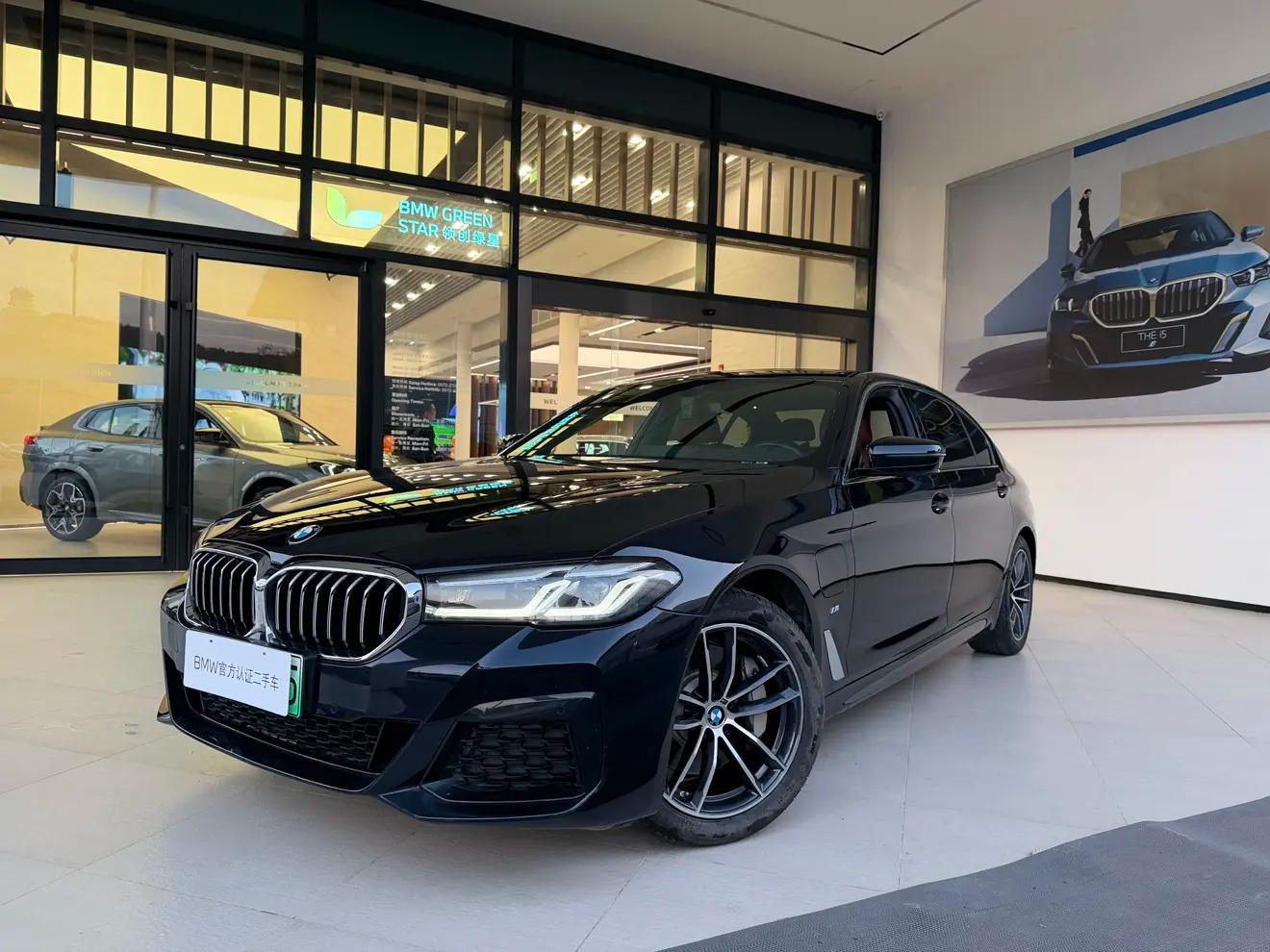 BMW 5 Series PHEV 2021 г. 40700 км.