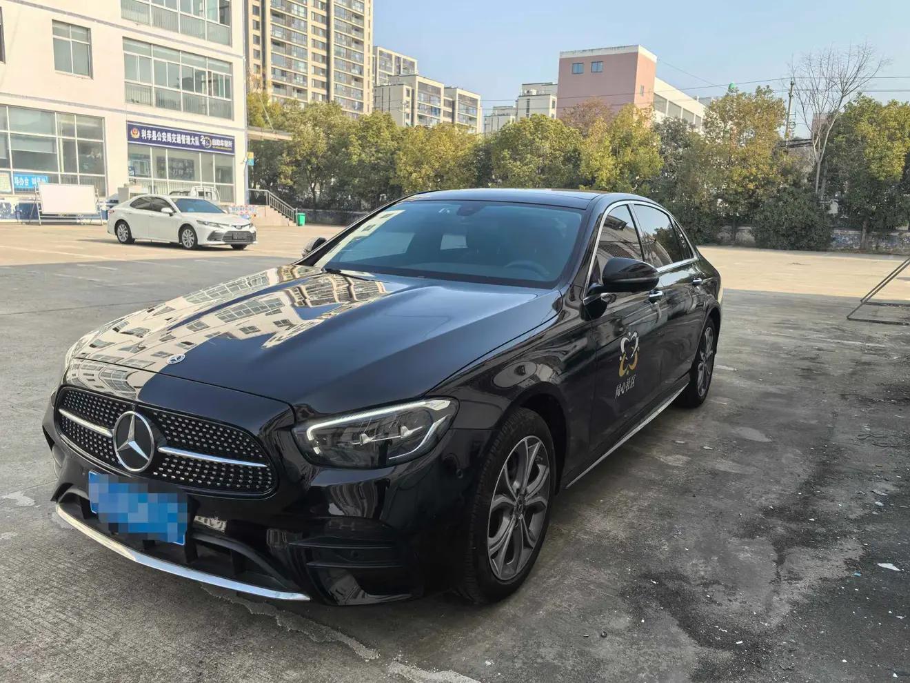 Mercedes-Benz E-Class 2022 г. 6041 км.