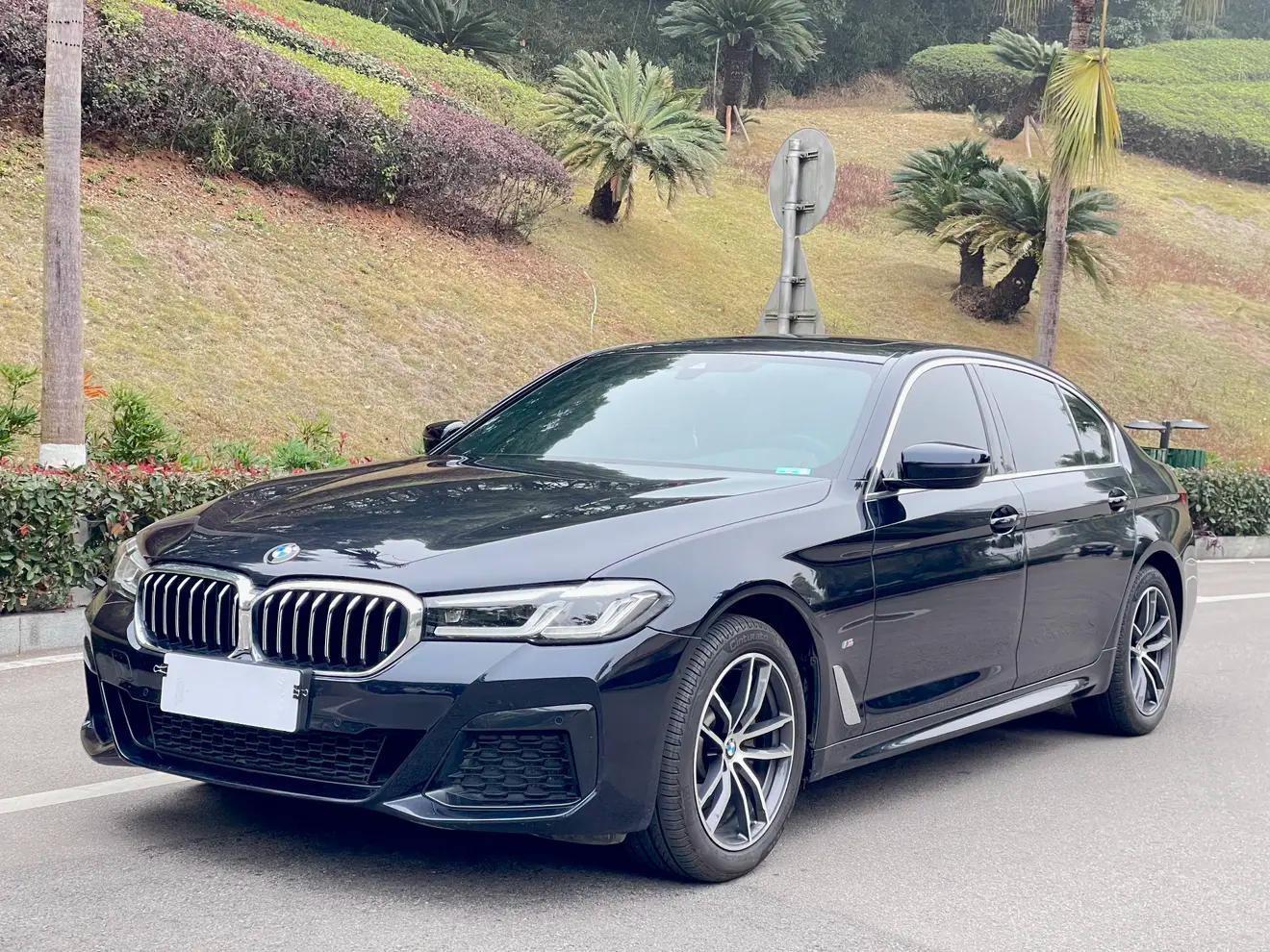 BMW 5 Series 2022 г. 38081 км.