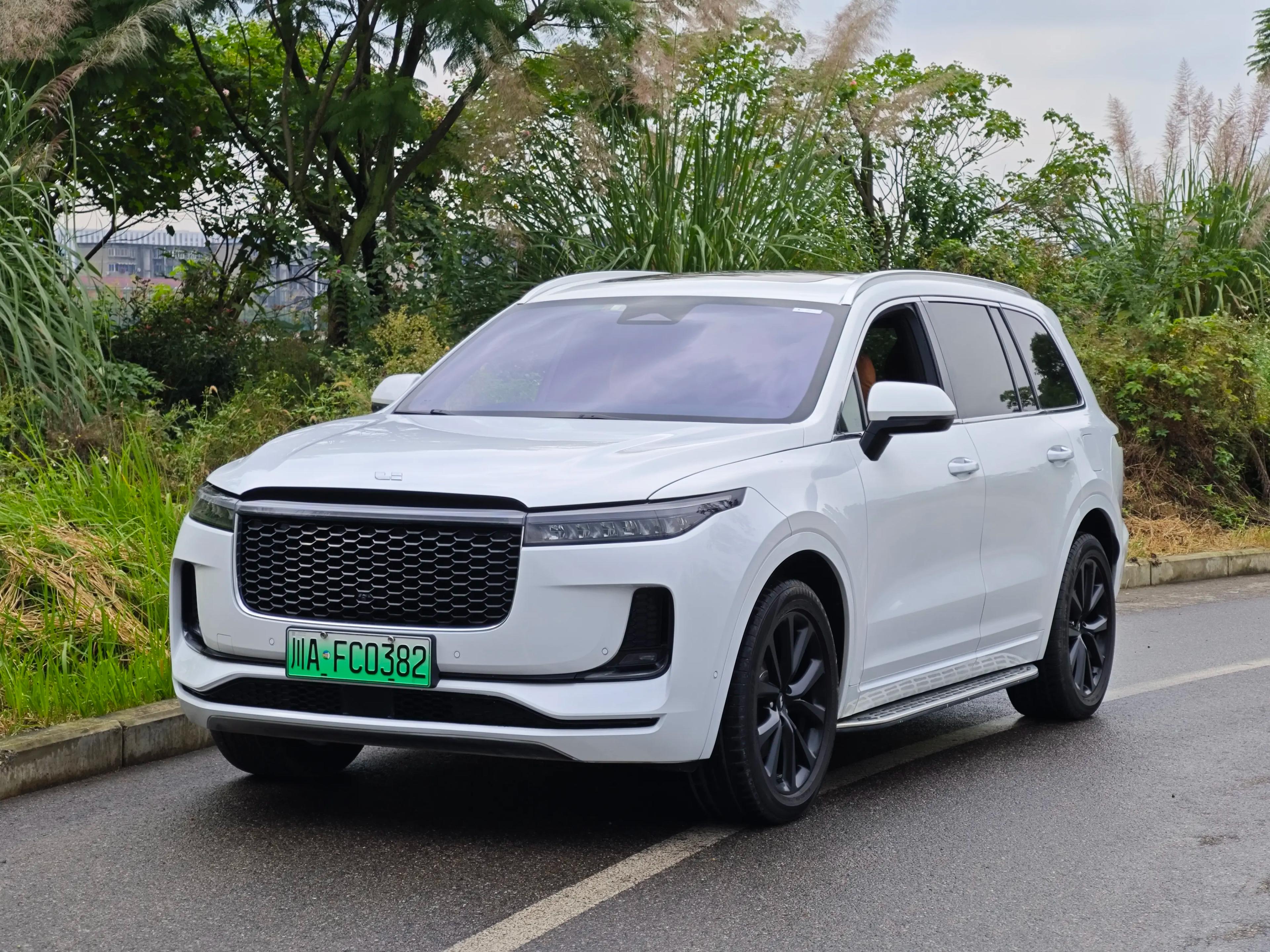Lixiang ONE 2021 г. 81129 км.