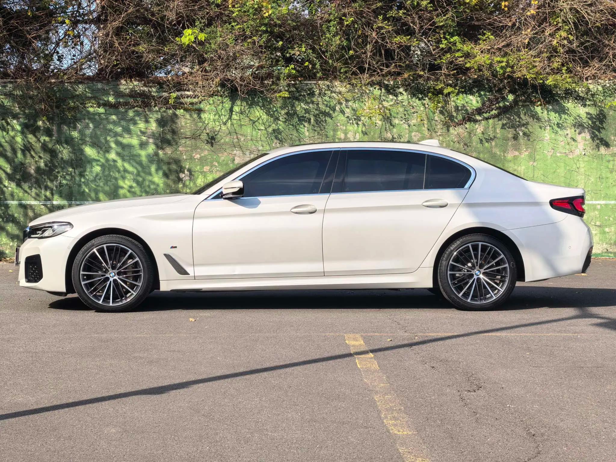 BMW 5 Series 2021 г. 58156 км.