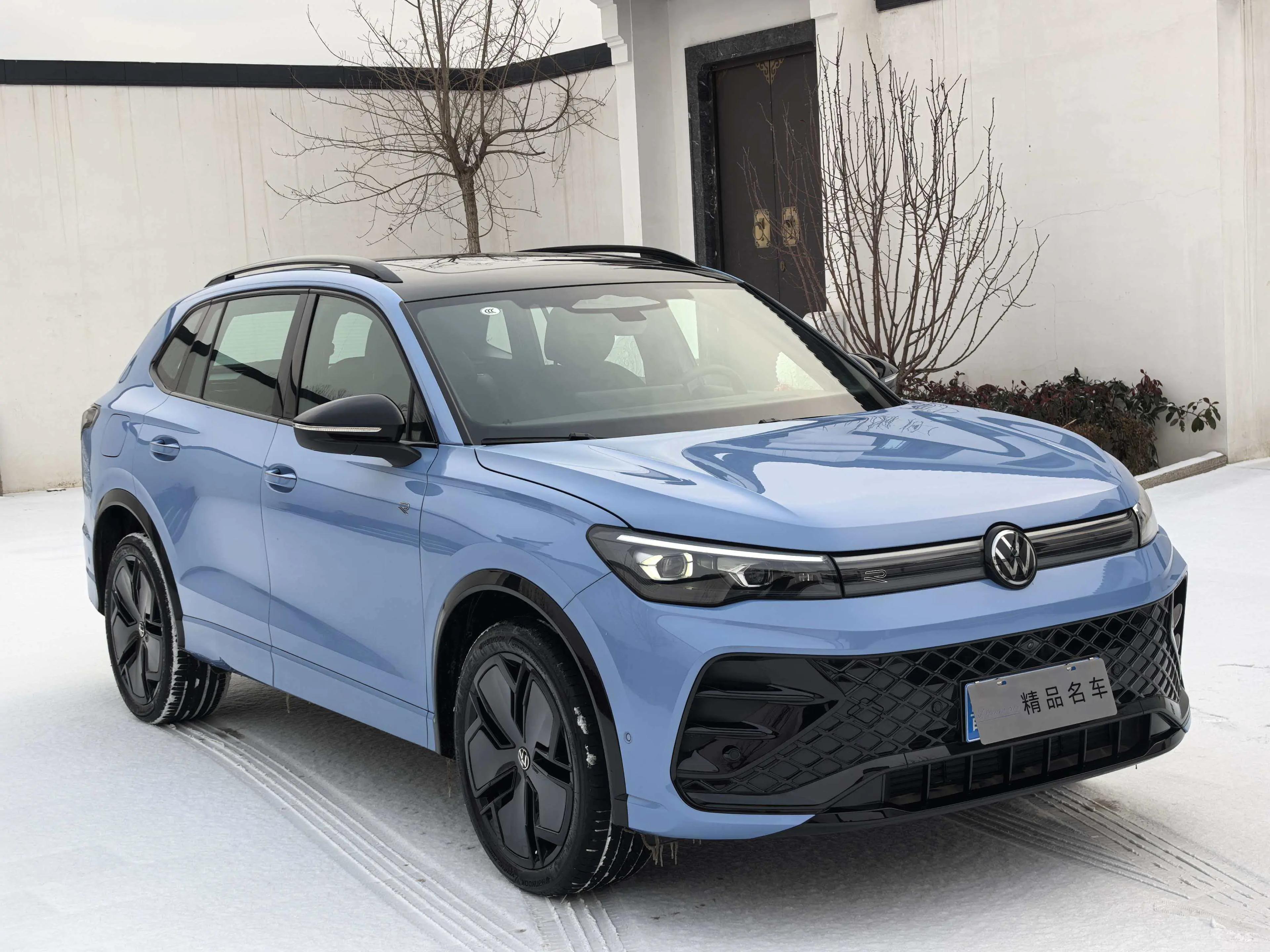 Volkswagen Tiguan L 2024 г. 1114 км.