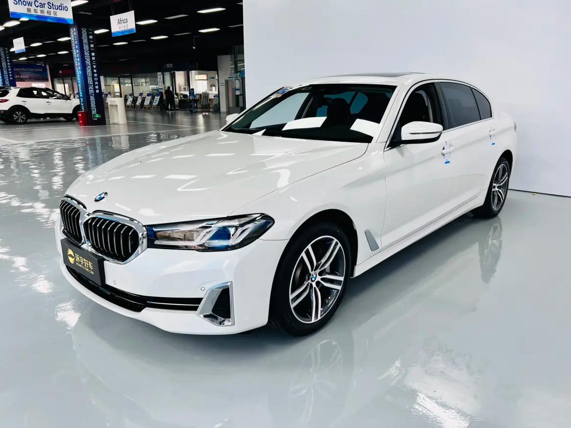 BMW 5 Series 2022 г. 47008 км.