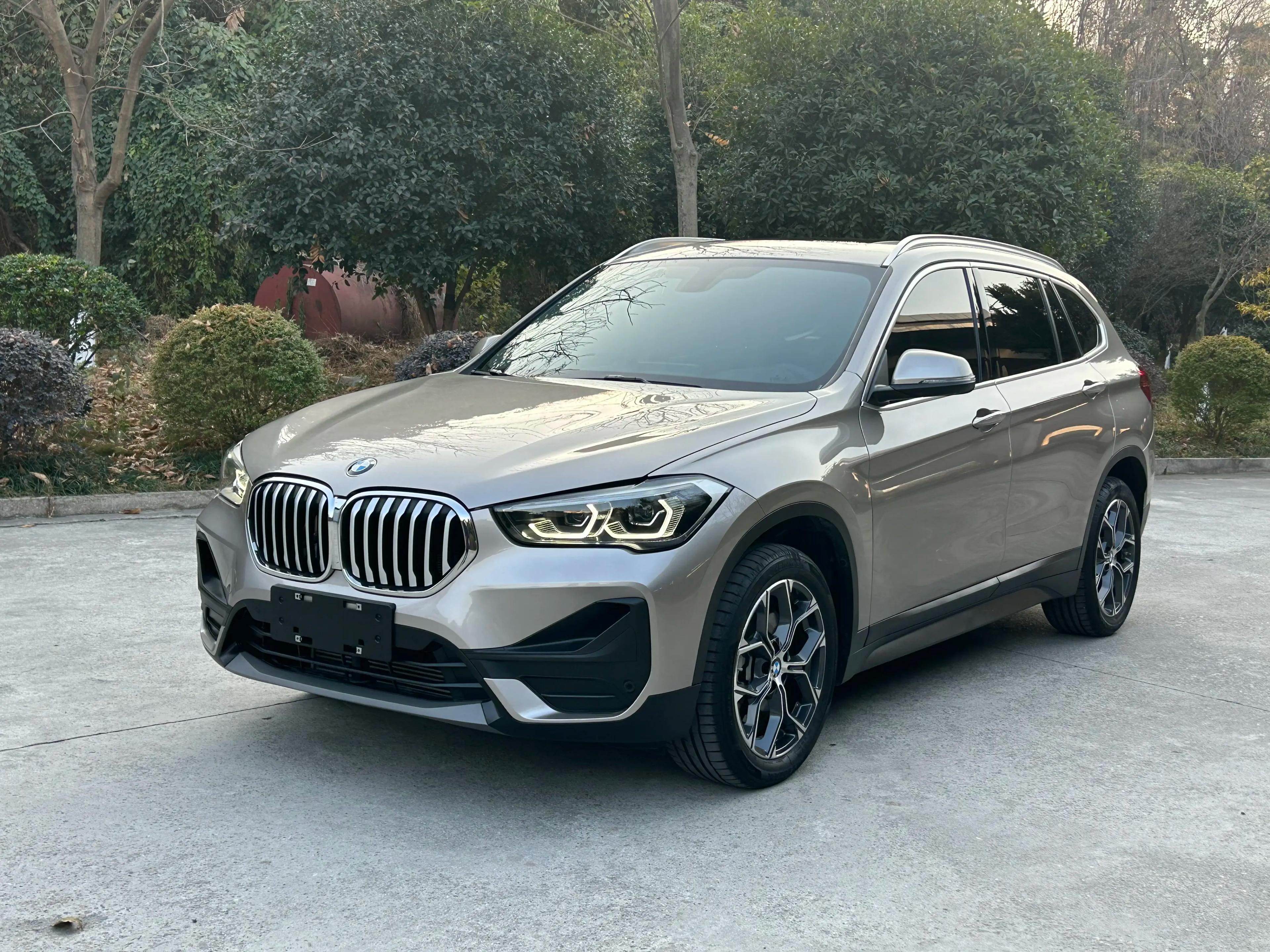 BMW X1 2022 г. 21015 км.
