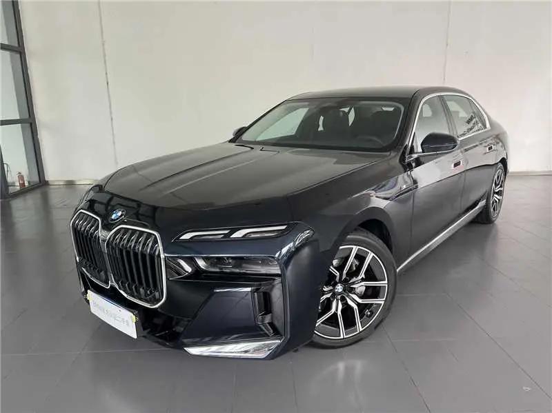 BMW 7 Series 2025 г. 3600 км.