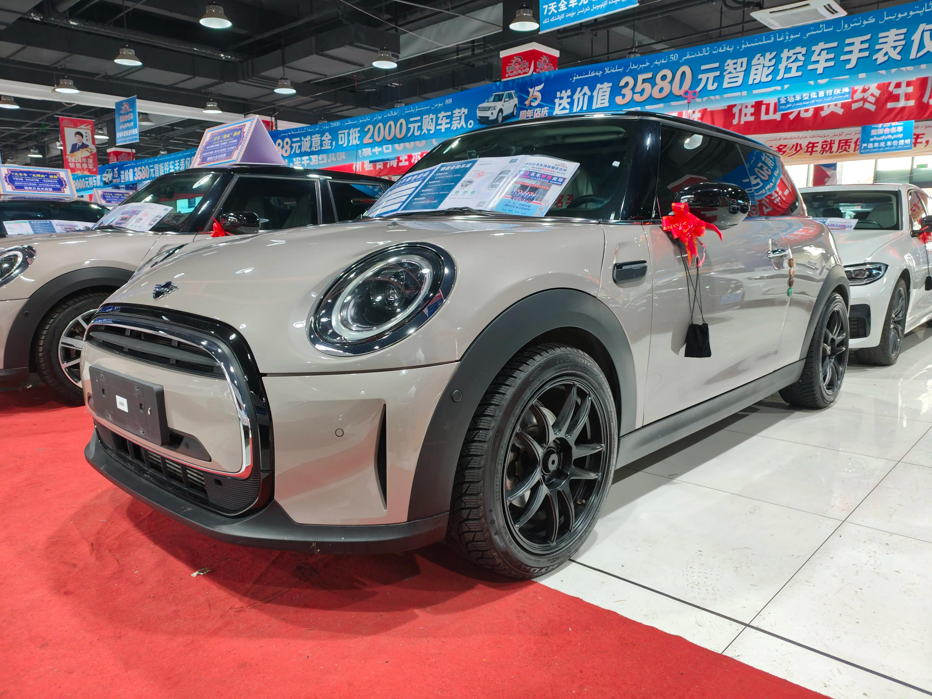 MINI 2022 г. 45132 км.