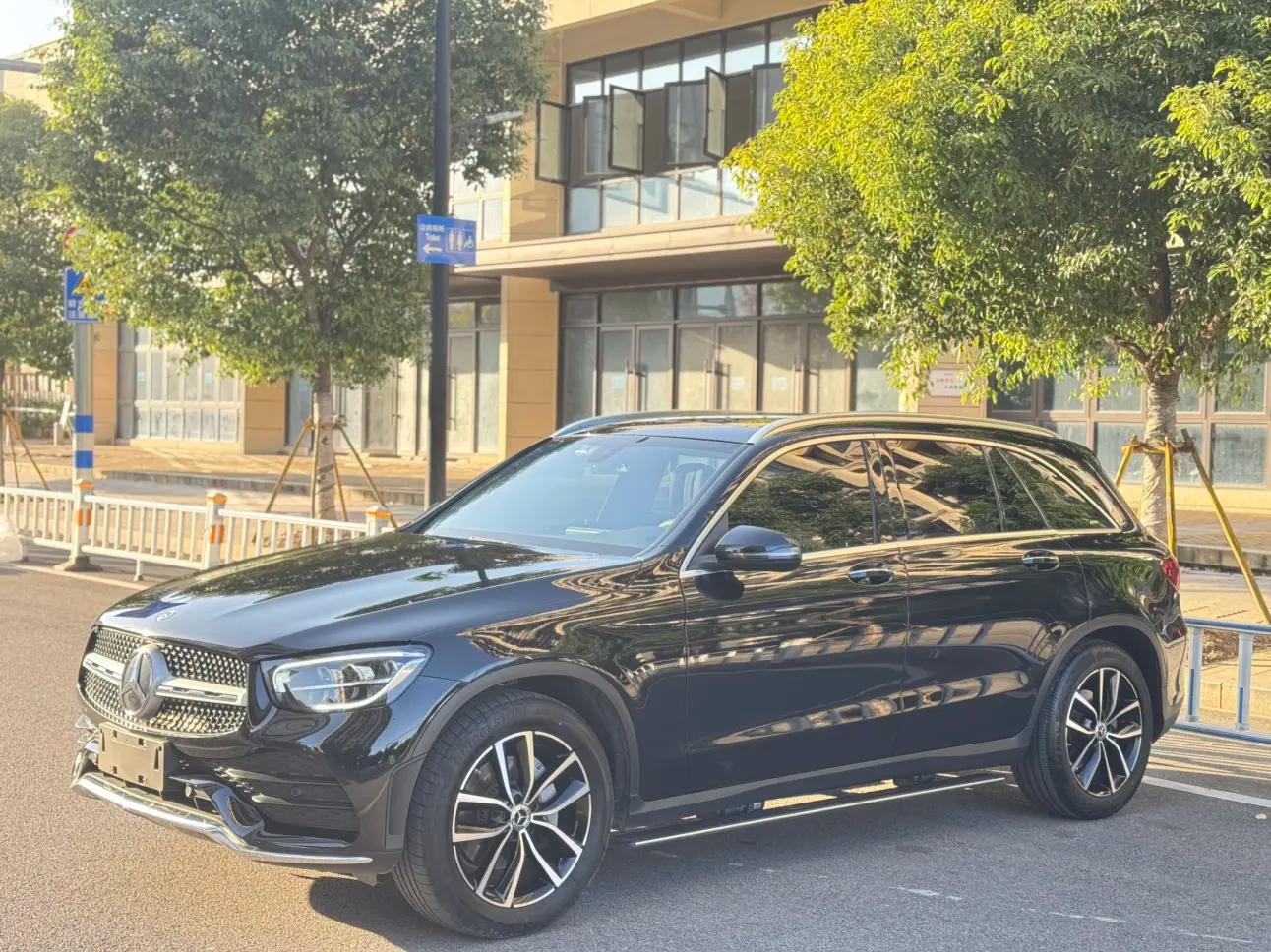 Mercedes-Benz GLC 2022 г. 95800 км.