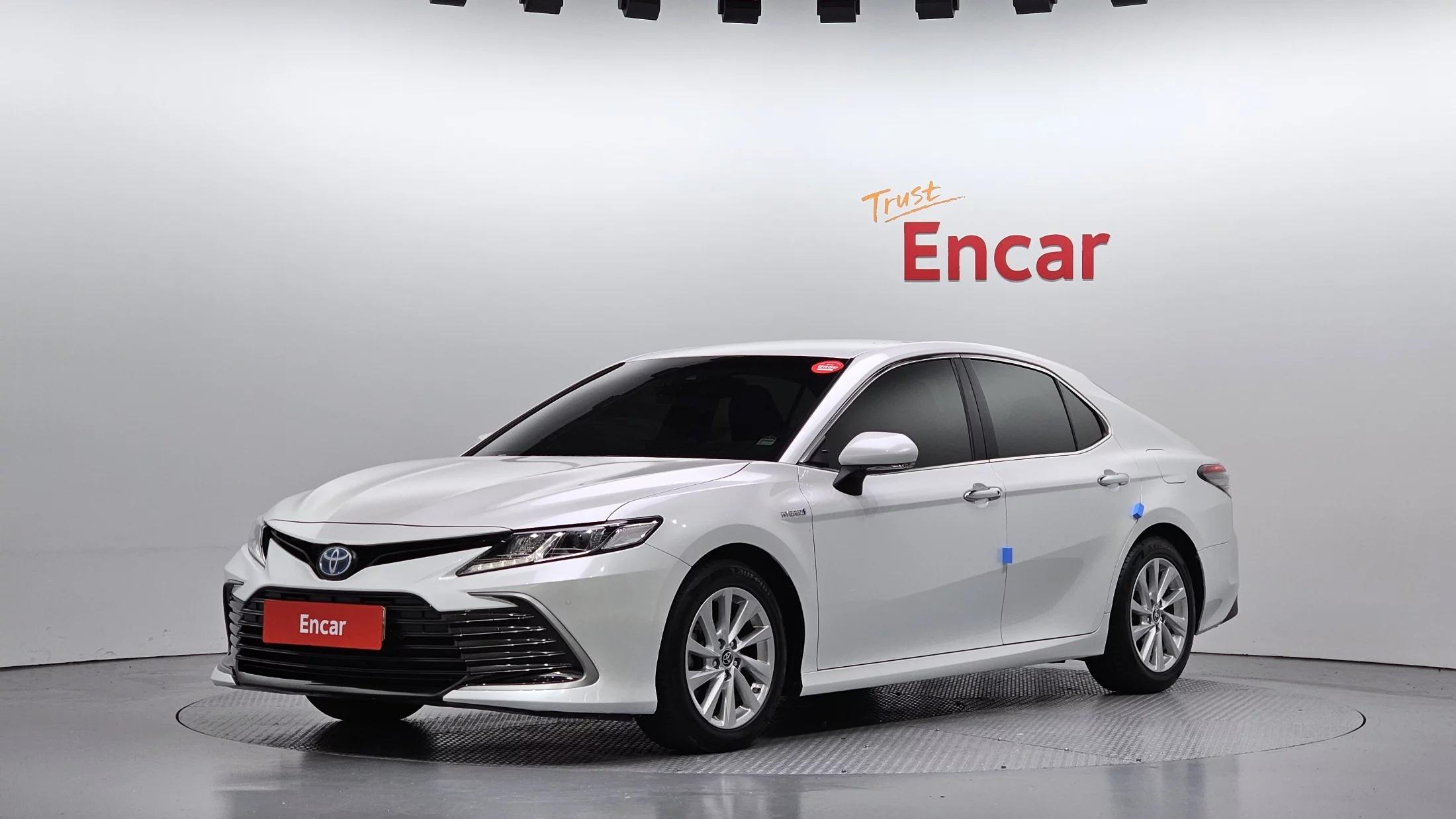 Toyota CAMRY 2.5 LE Hybrid, гибрид, 2022 г. 119744 км.