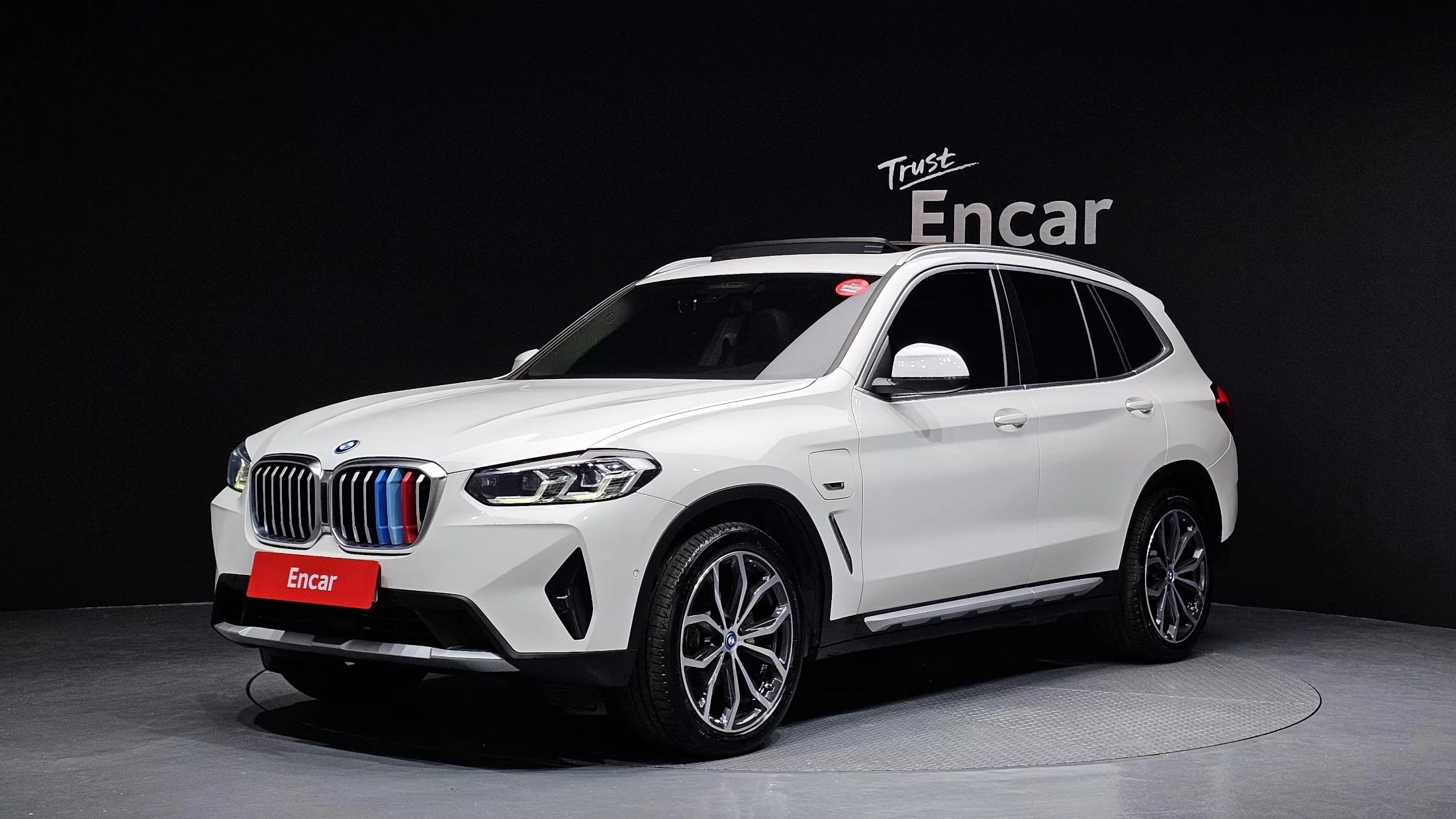 BMW X3 xDrive 30e, гибрид, 2021 г. 61553 км.