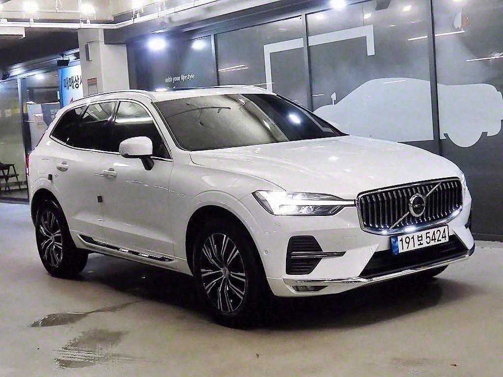 Volvo XC60 B5 Inscription, 2021 г. 45438 км.