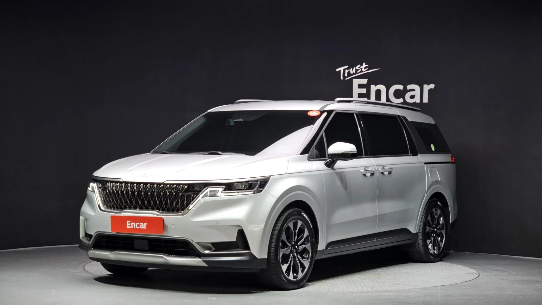Kia Carnival 7-Seater Signature, 2022 г. 78703 км.