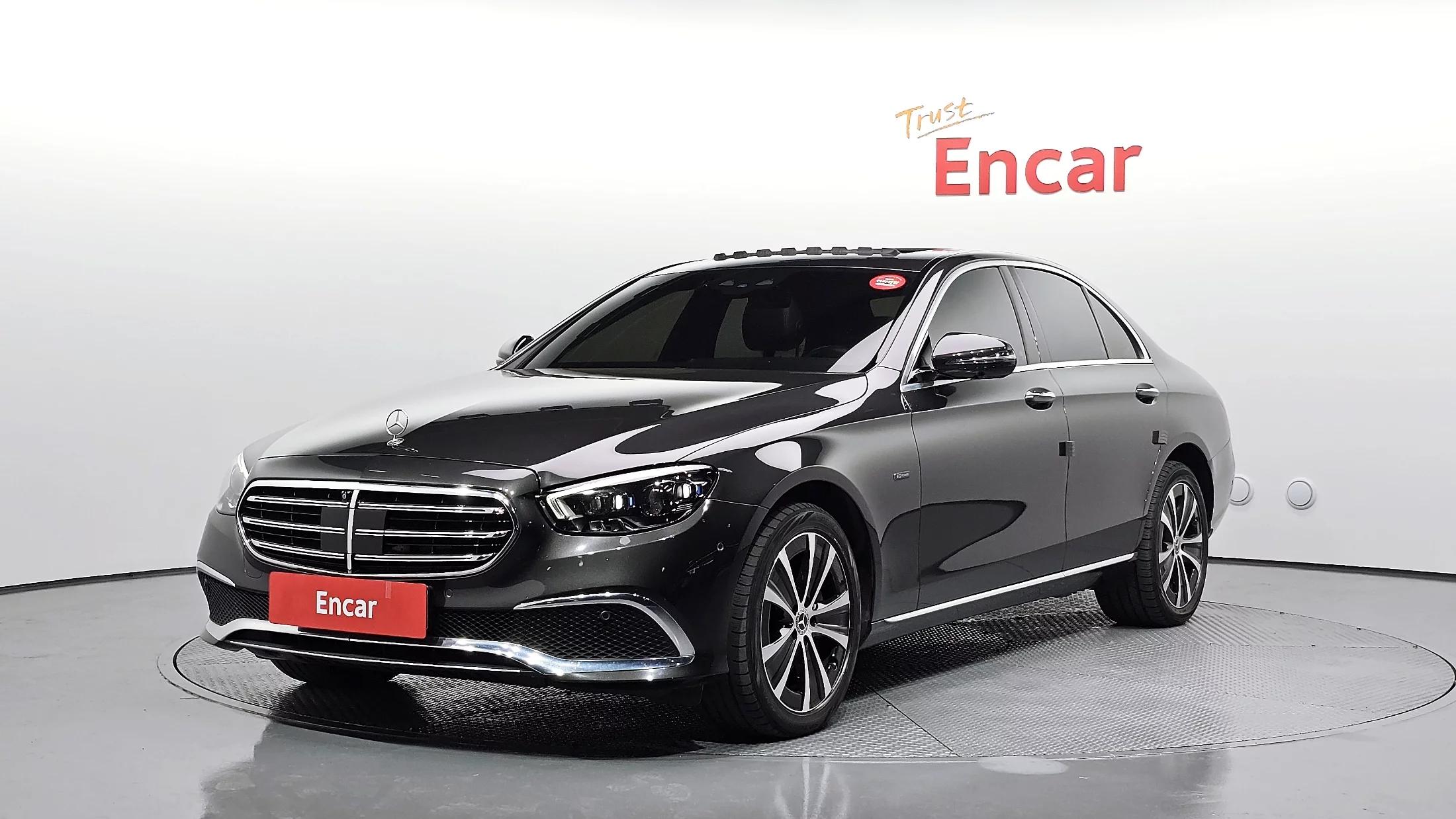 Mercedes-Benz E-Class E300e 4MATIC Exclusive, гибрид, 2021 г. 124522 км.