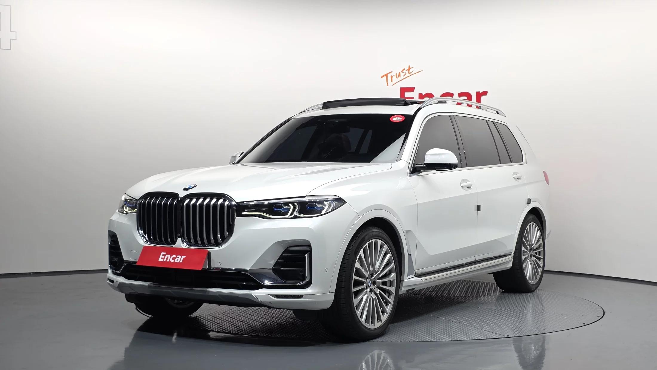 BMW X7 xDrive 40i Design Pure Excellence 7-Seater, 2021 г. 60527 км.
