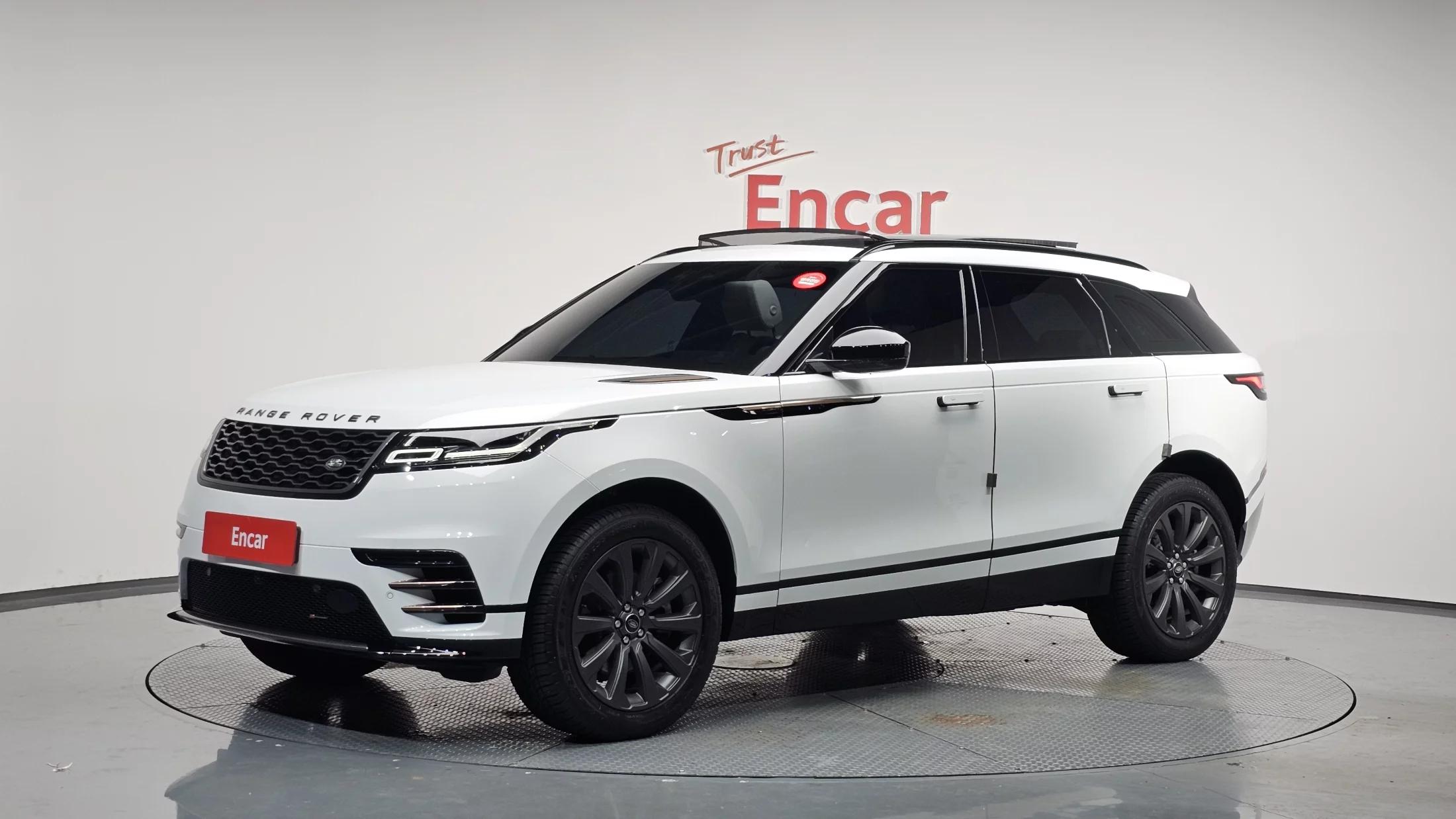 Land Rover RANGE ROVER VELAR 2.0 P250 R-Dynamic SE, 2023 г. 4372 км.