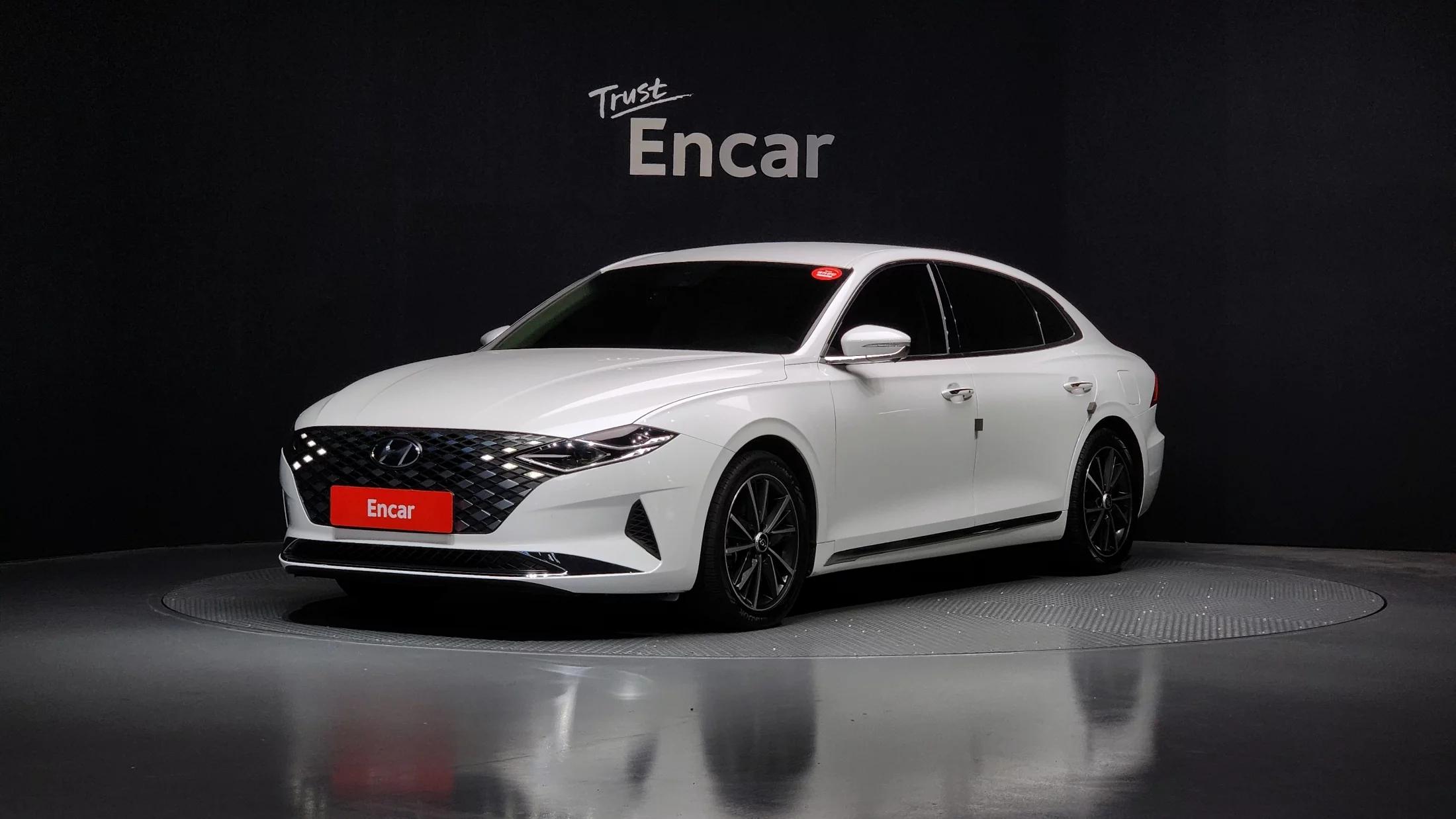 Hyundai Grandeur 2.5 Le Blanc, 2022 г. 18566 км.